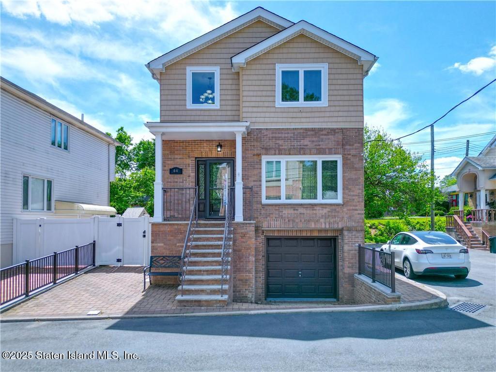 44 Comfort Court, Staten Island, NY, 10312