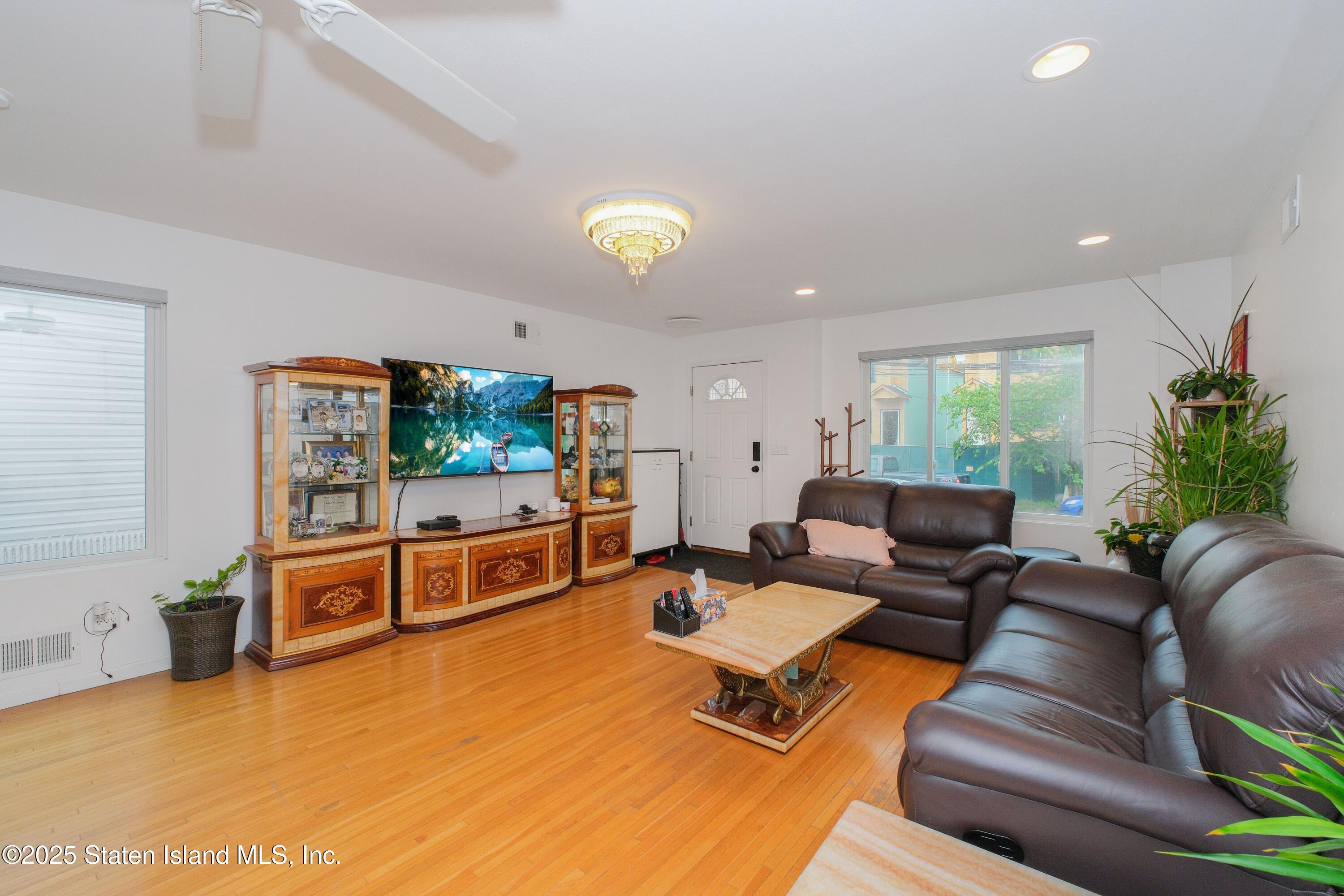 95 Burke Avenue, Staten Island, NY, 10314 image 11