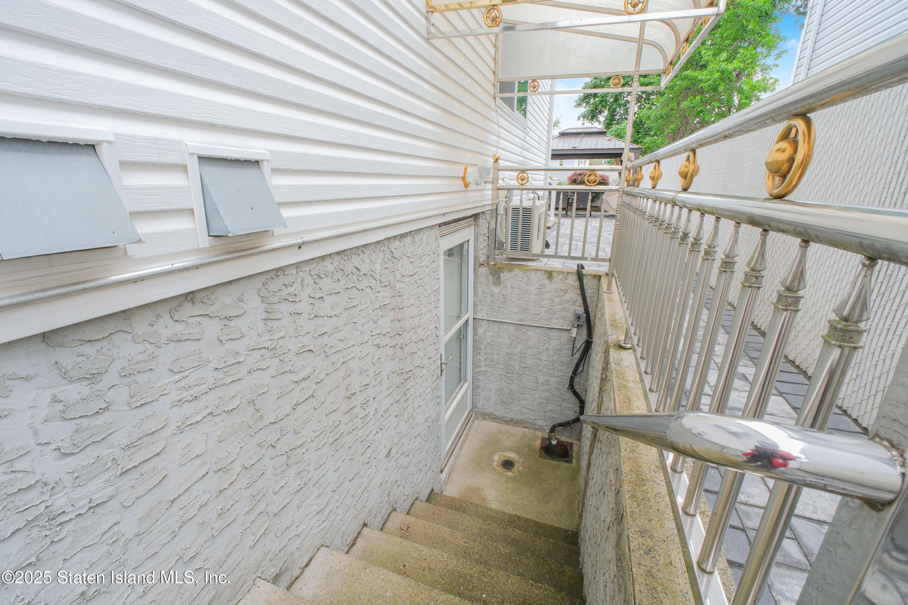95 Burke Avenue, Staten Island, NY, 10314 image 23