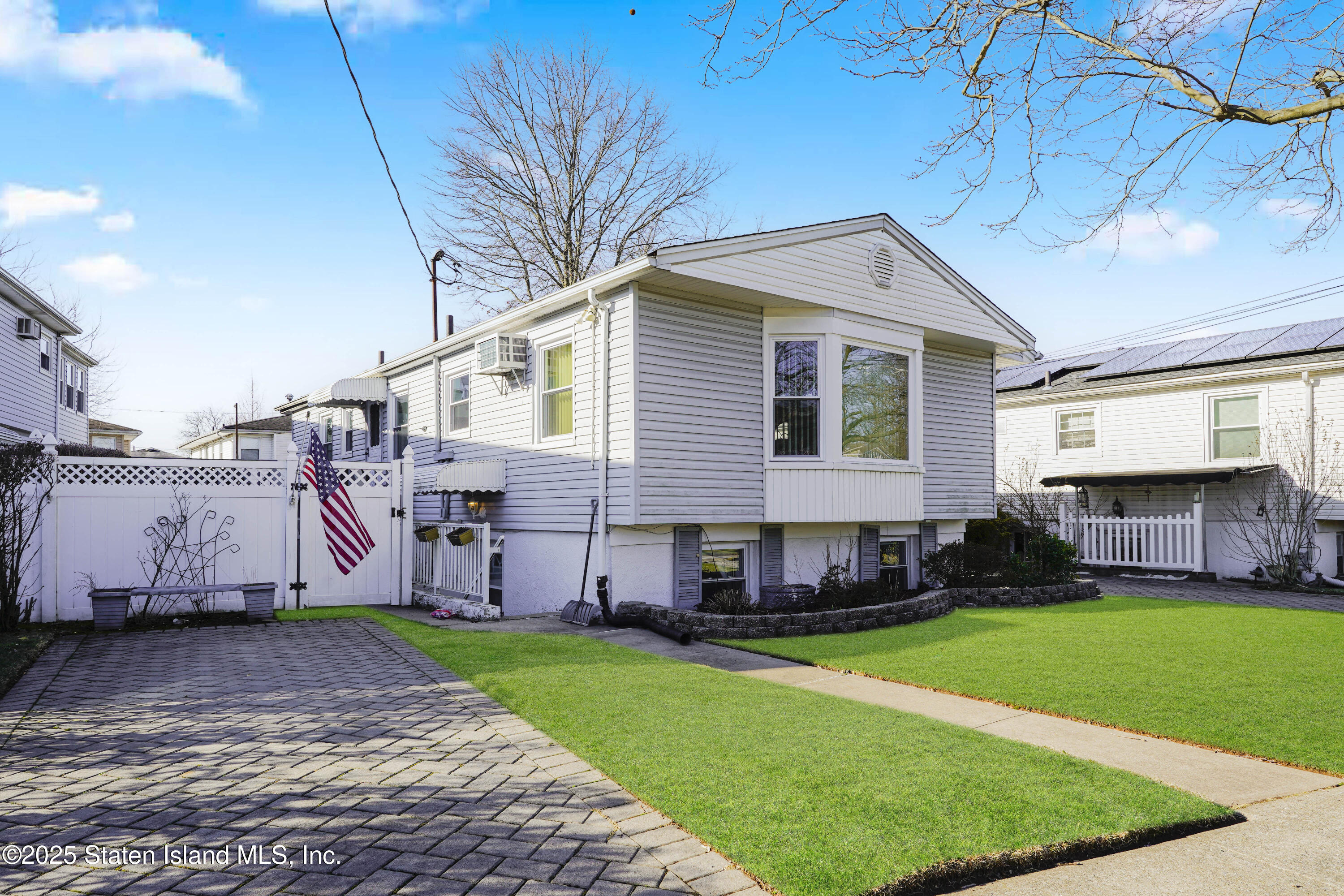 56 Wolverine Street, Staten Island, NY, 10306