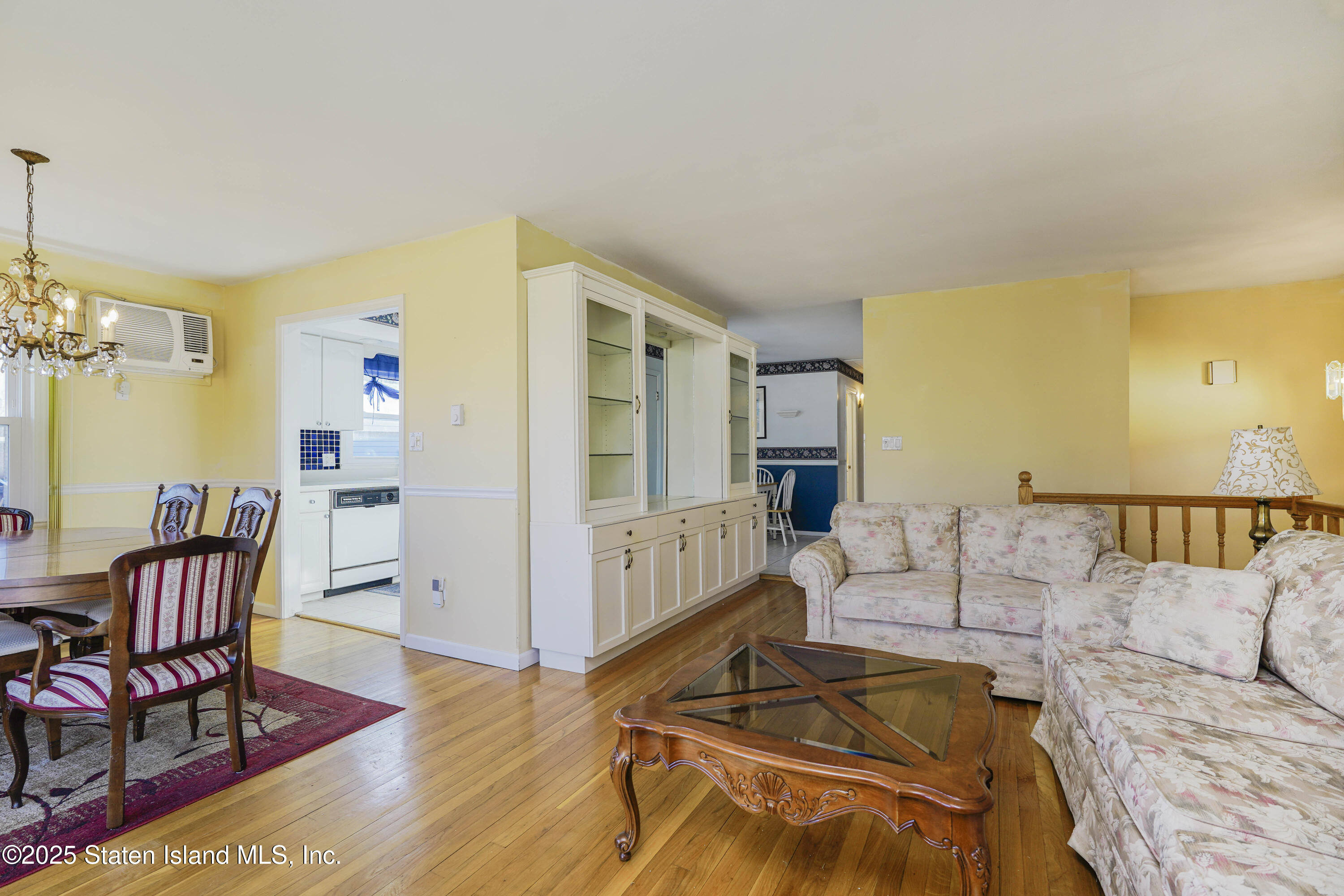 56 Wolverine Street, Staten Island, NY, 10306
