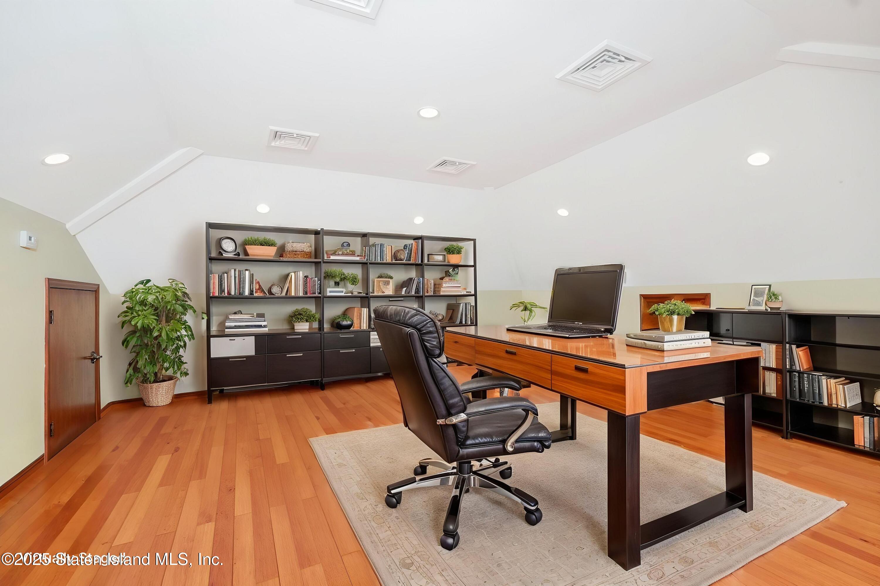 554 Valleyview Place, Staten Island, NY, 10314 image 33