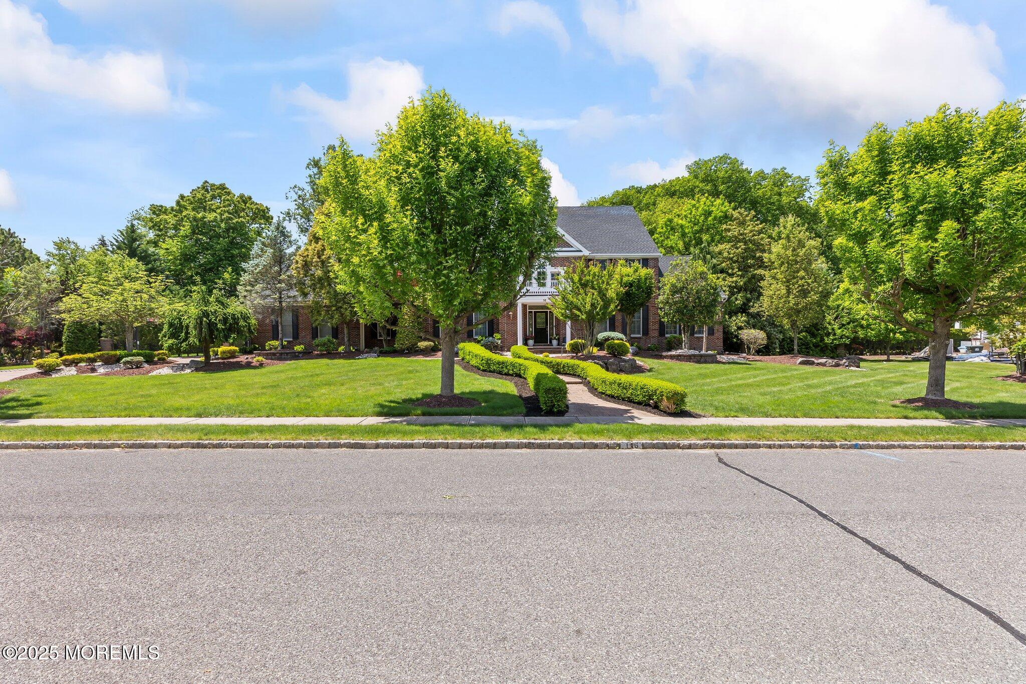 16 Huxley Court, Marlboro, NJ, 07746