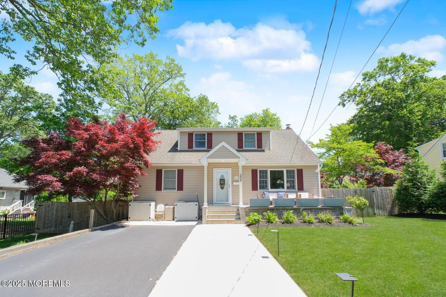 209 Woodcrest Road, Oakhurst, NJ, 07755