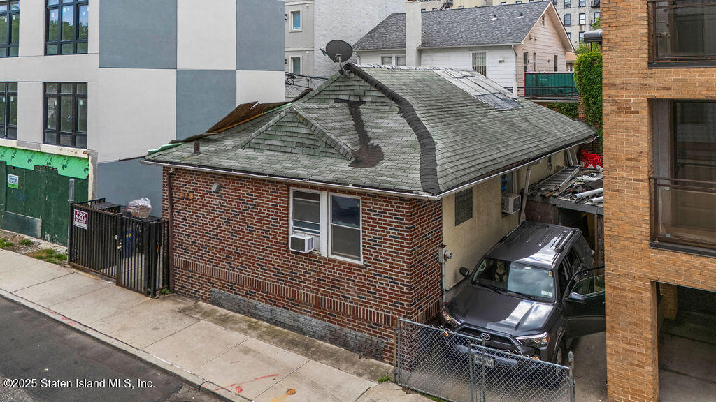 32 Brighton 2nd Place, Brooklyn, NY, 11235