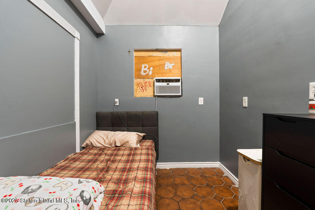 32 Brighton 2nd Place, Brooklyn, NY, 11235 image 16