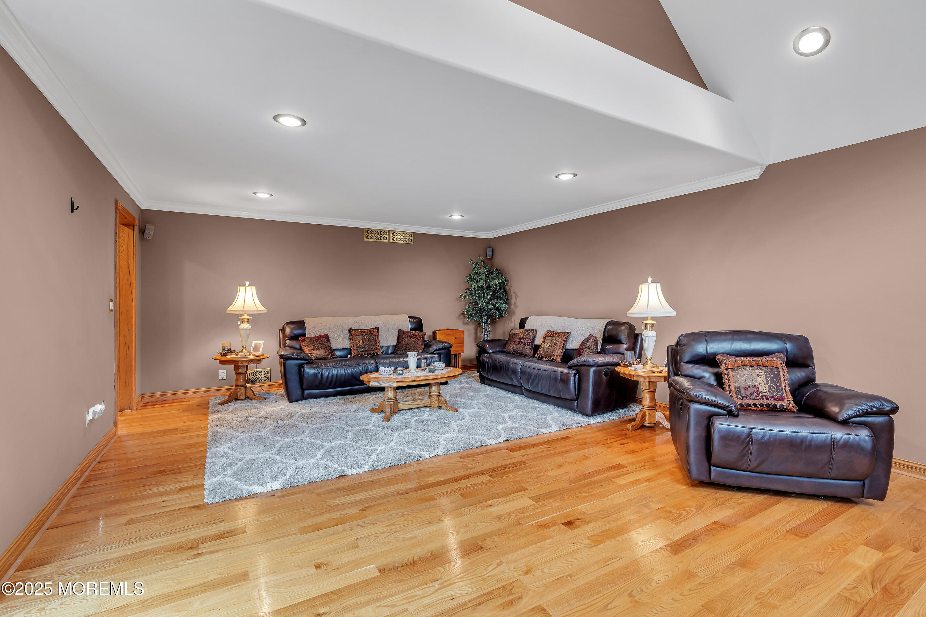 1 River Drive, Farmingdale, NJ, 07727 image 32