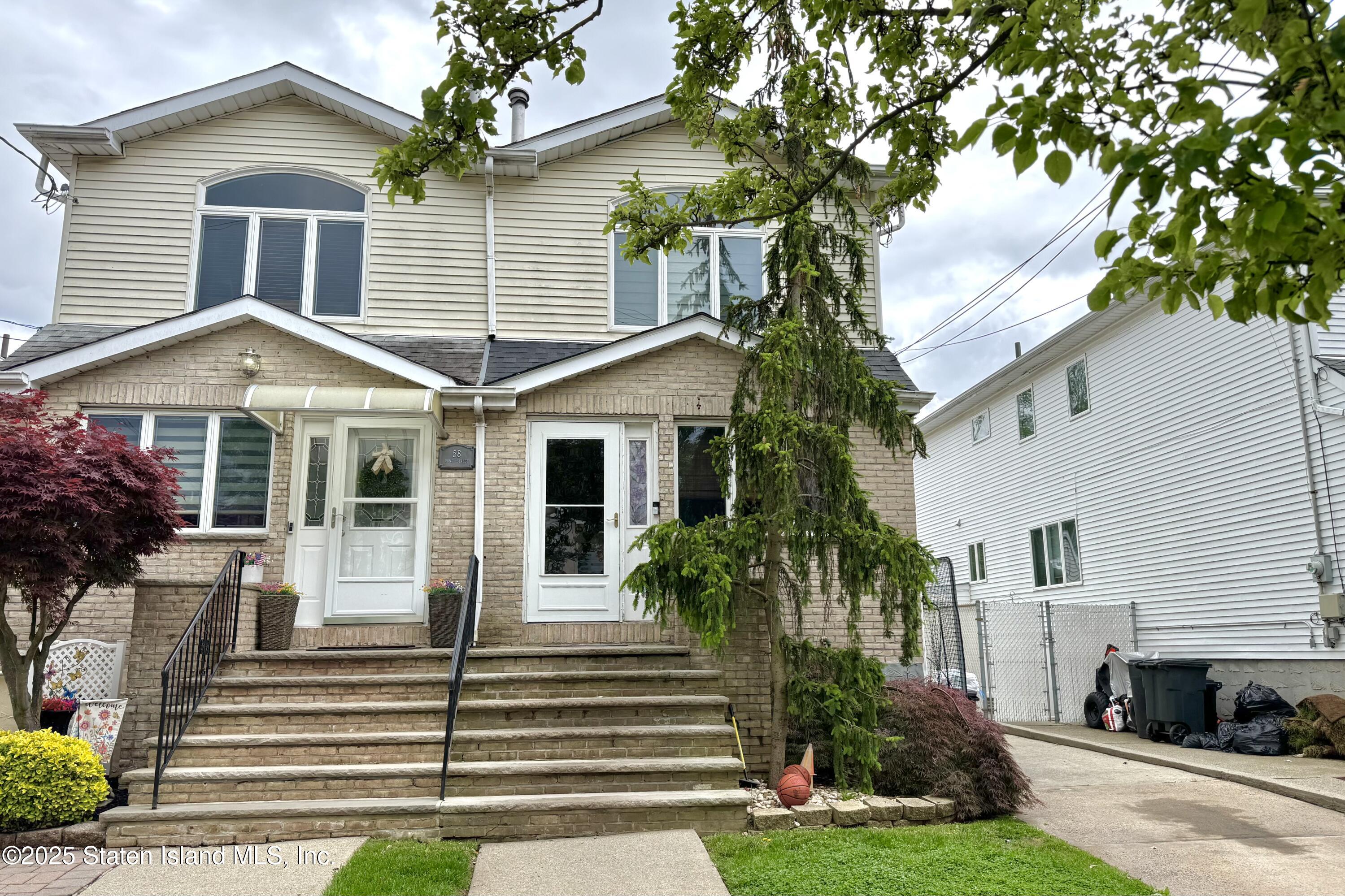 60 Pond Street, Staten Island, NY, 10309
