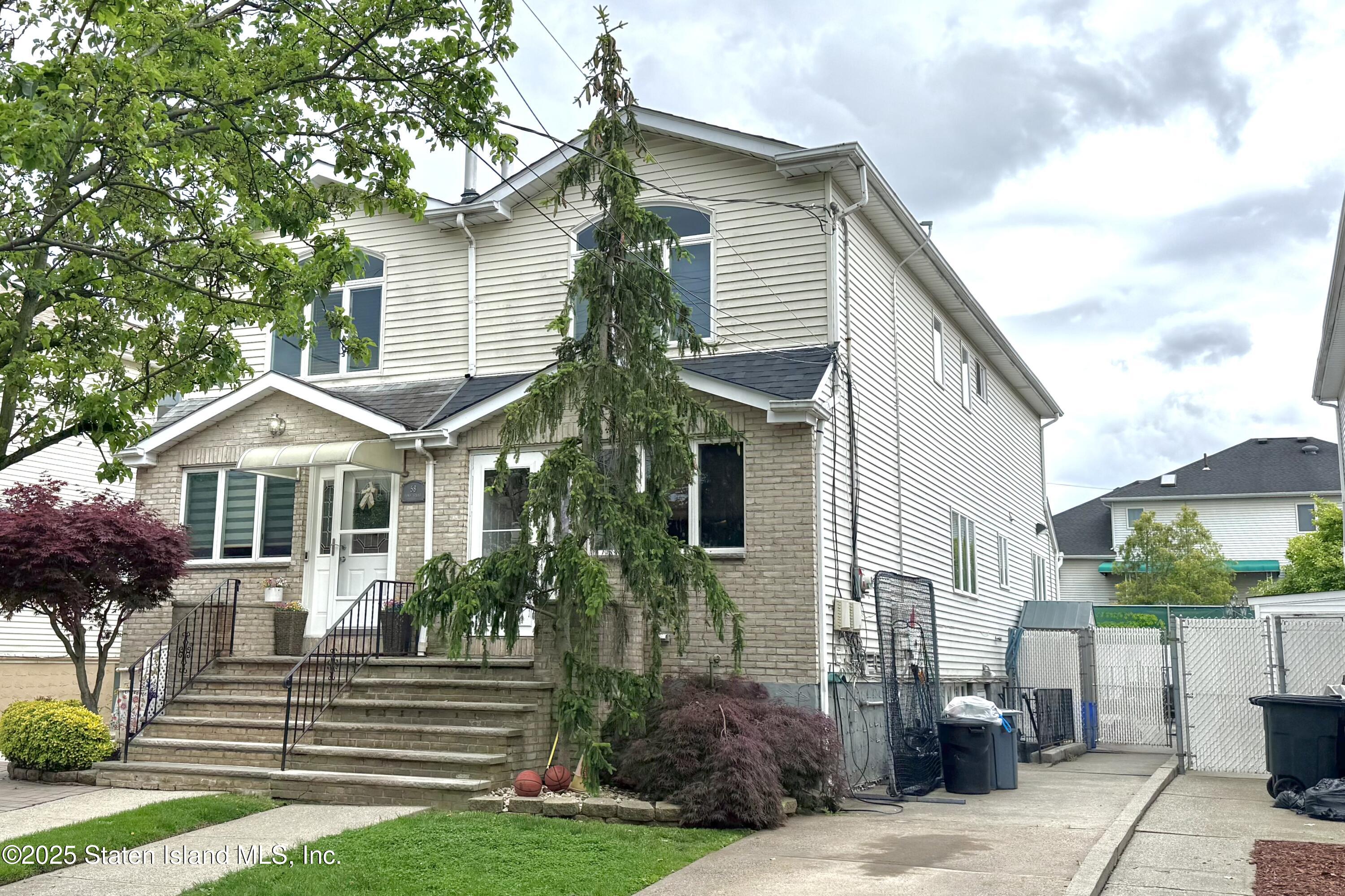 60 Pond Street, Staten Island, NY, 10309