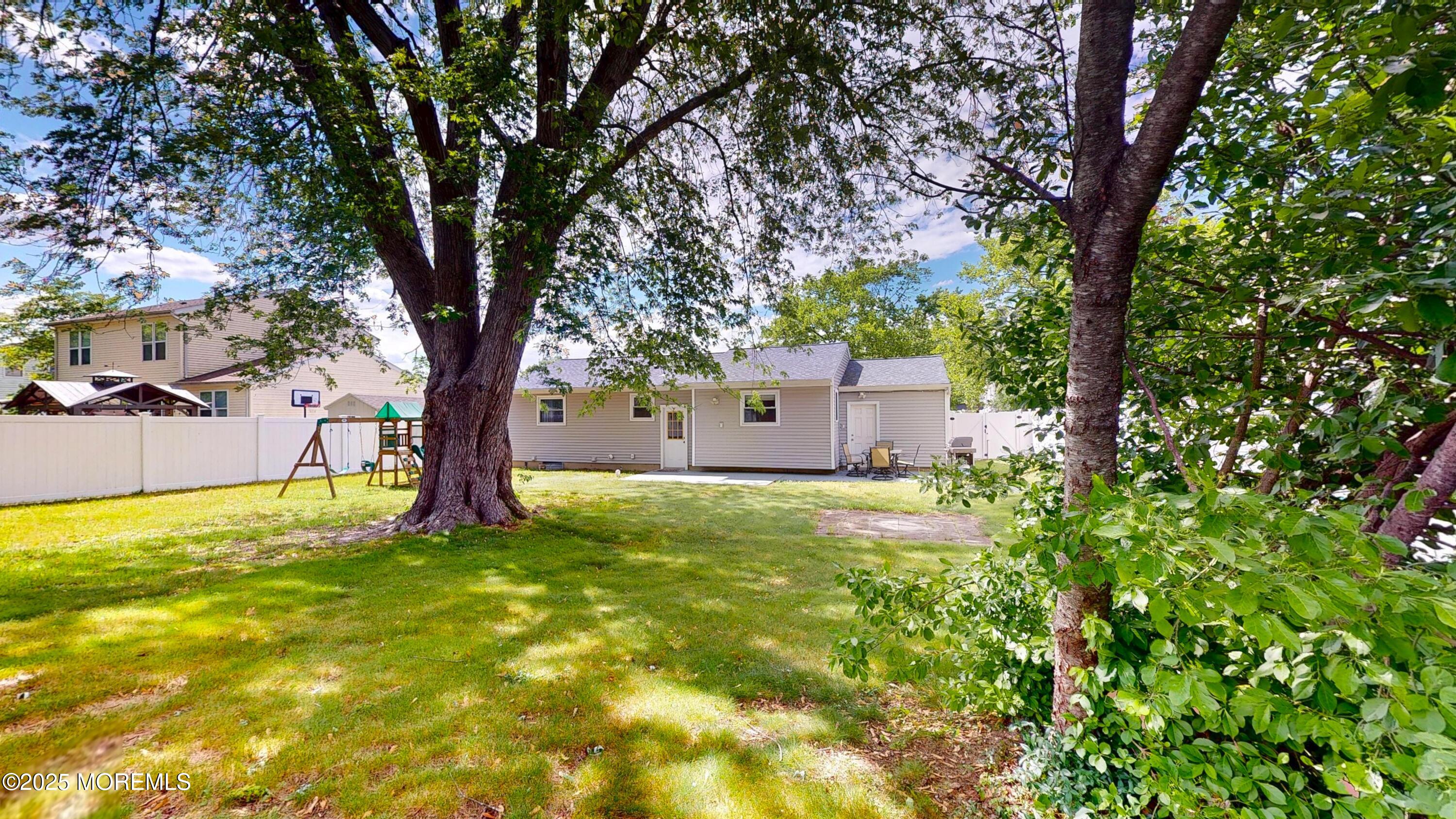 18 Forest Valley Drive, Toms River, NJ, 08755