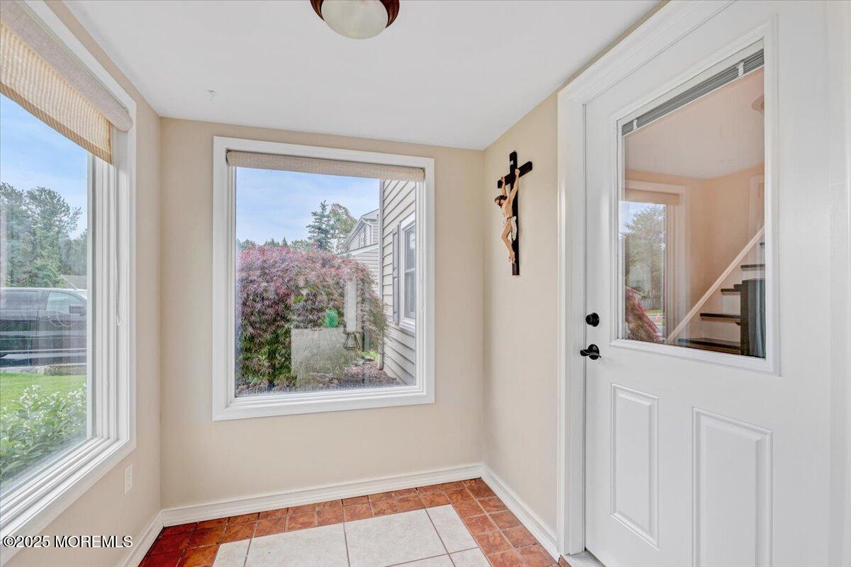 77 Warren Drive, Aberdeen, NJ, 07747