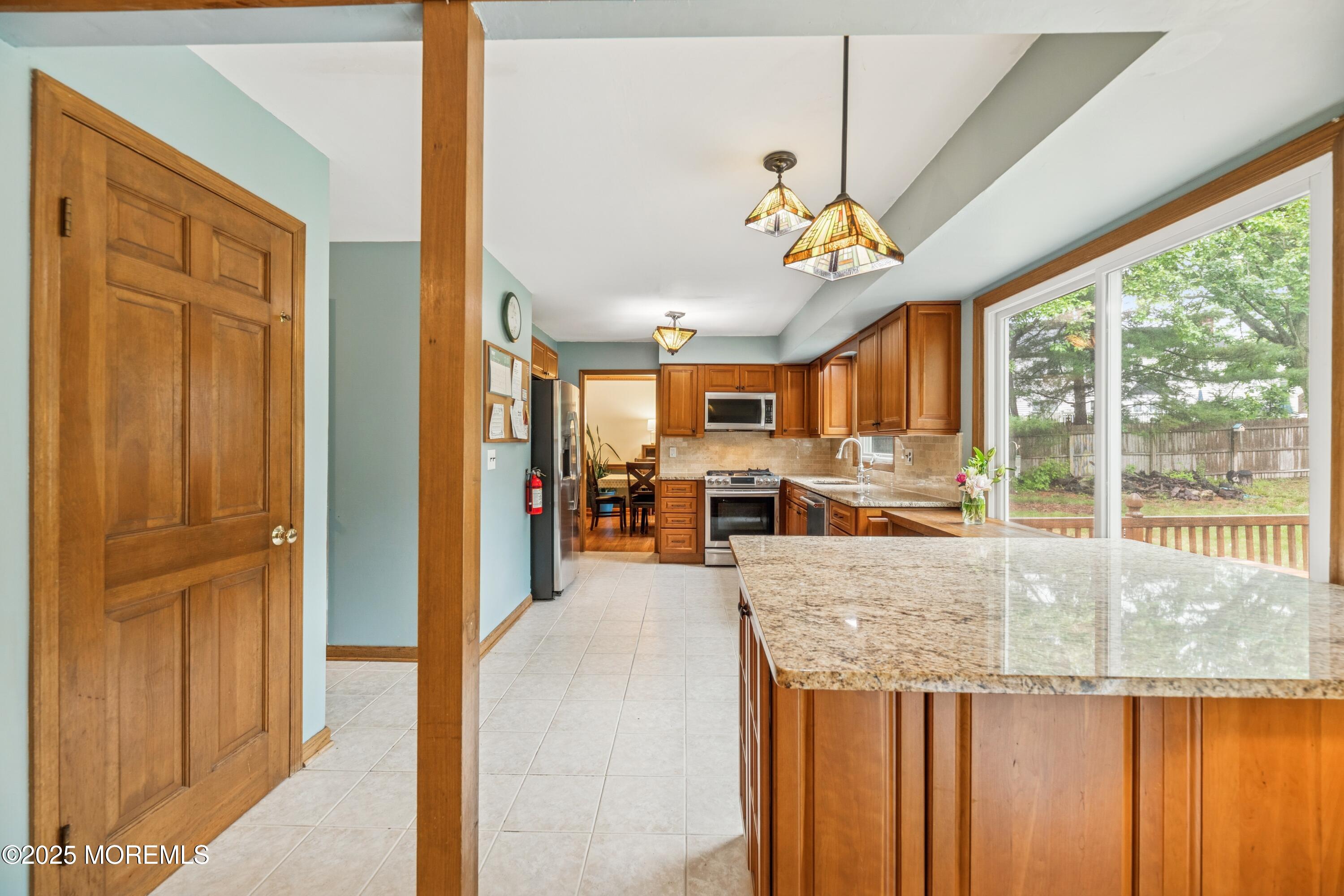 325 Oak Hill Road, Red Bank, NJ, 07701 image 18