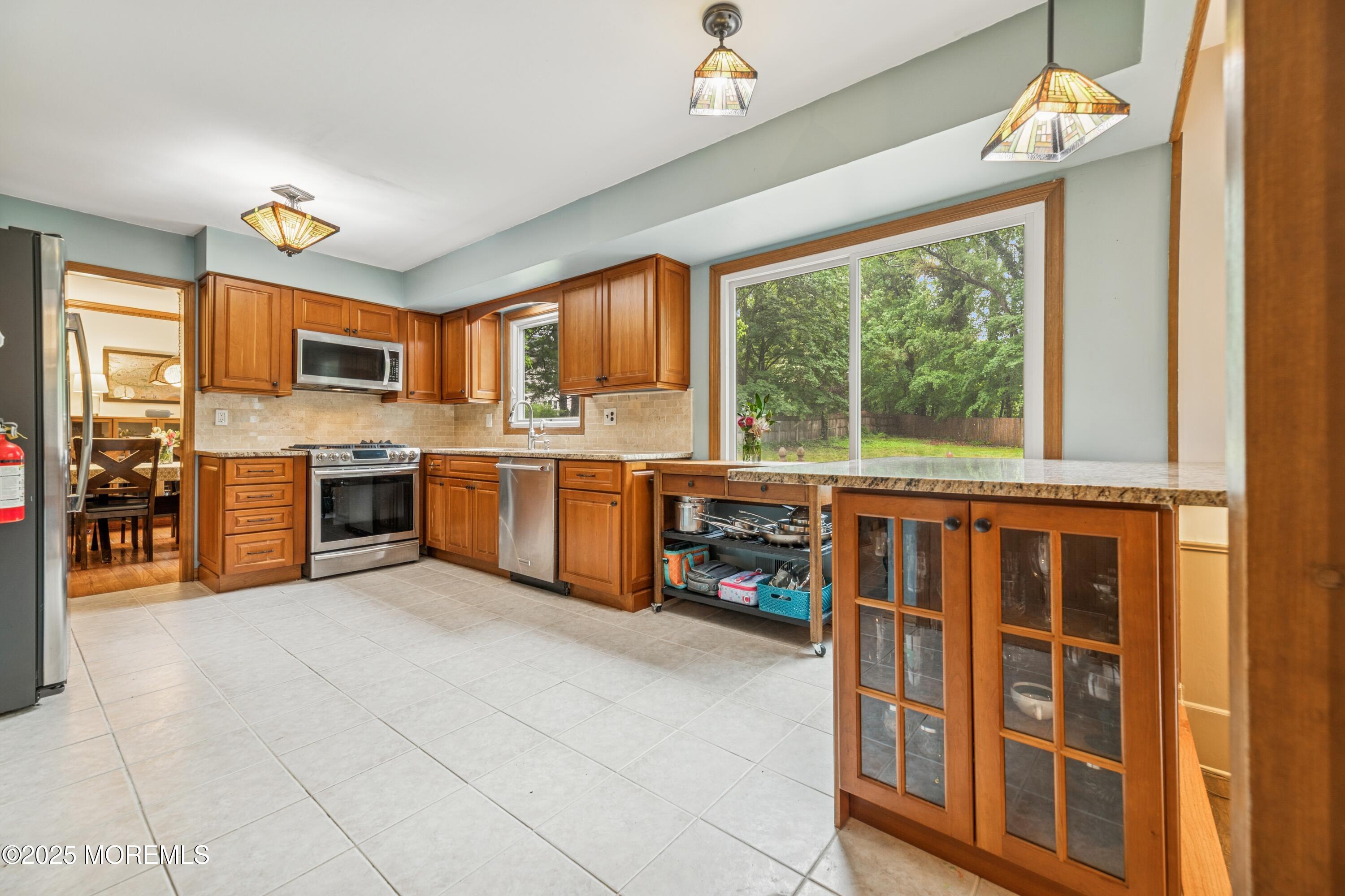 325 Oak Hill Road, Red Bank, NJ, 07701 image 19