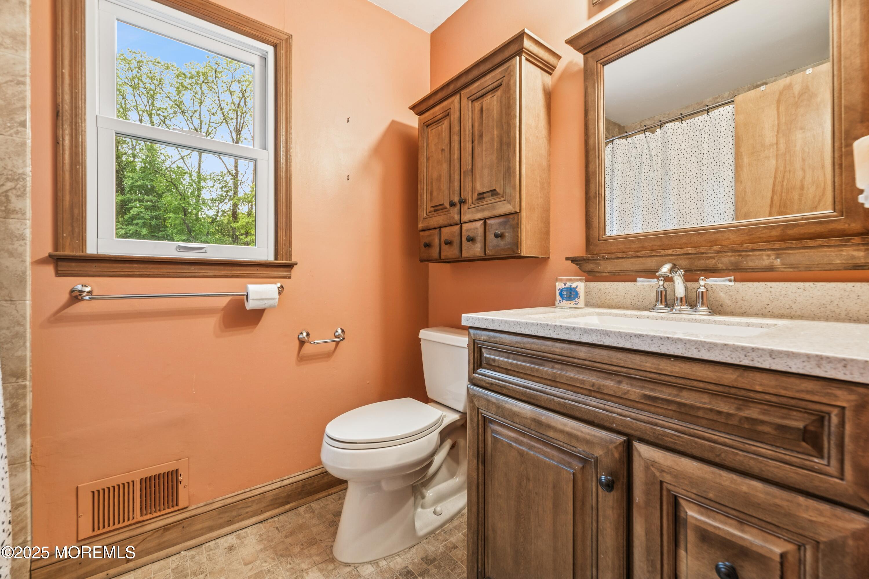325 Oak Hill Road, Red Bank, NJ, 07701 image 38