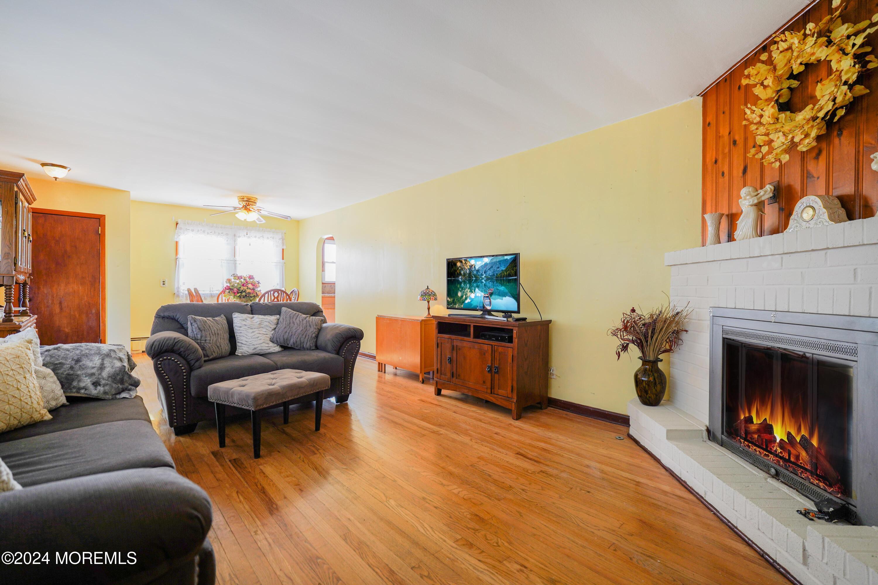 18 Lillie Road, Toms River, NJ, 08753