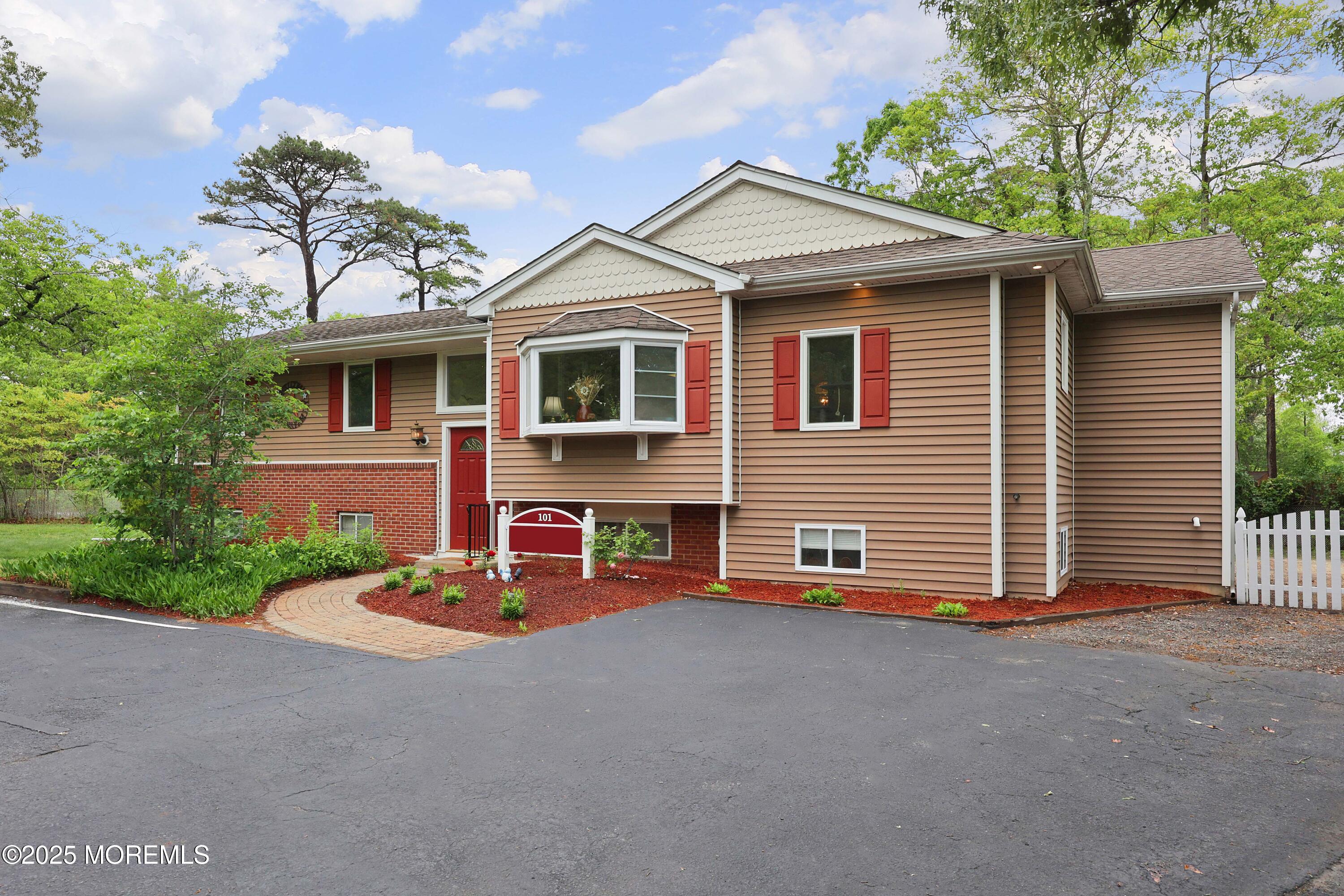 101 Chelsea Avenue, Pine Beach, NJ, 08741