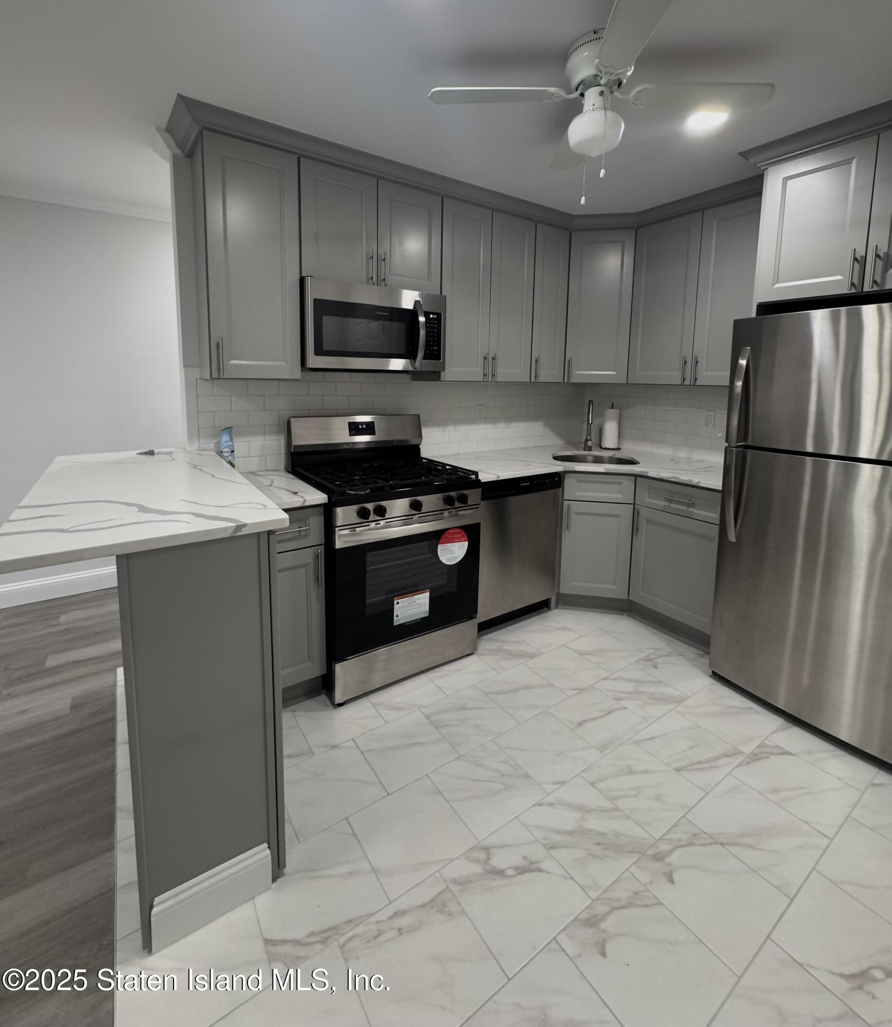 170 Devon Loop 2, Staten Island, NY, 10314