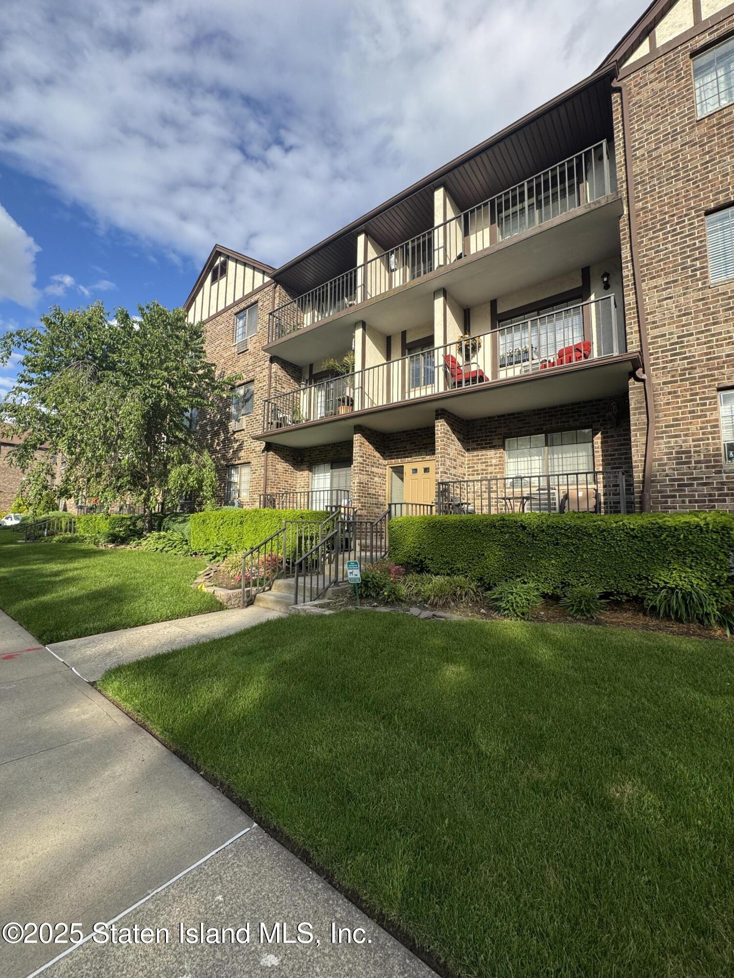 170 Devon Loop 2, Staten Island, NY, 10314 image 8