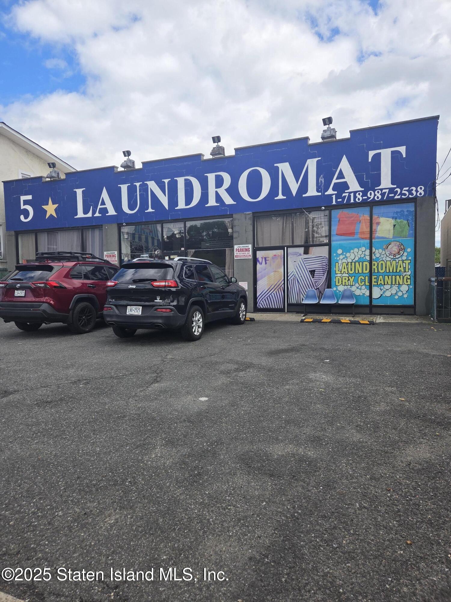 1450 Hylan Boulevard Image 1