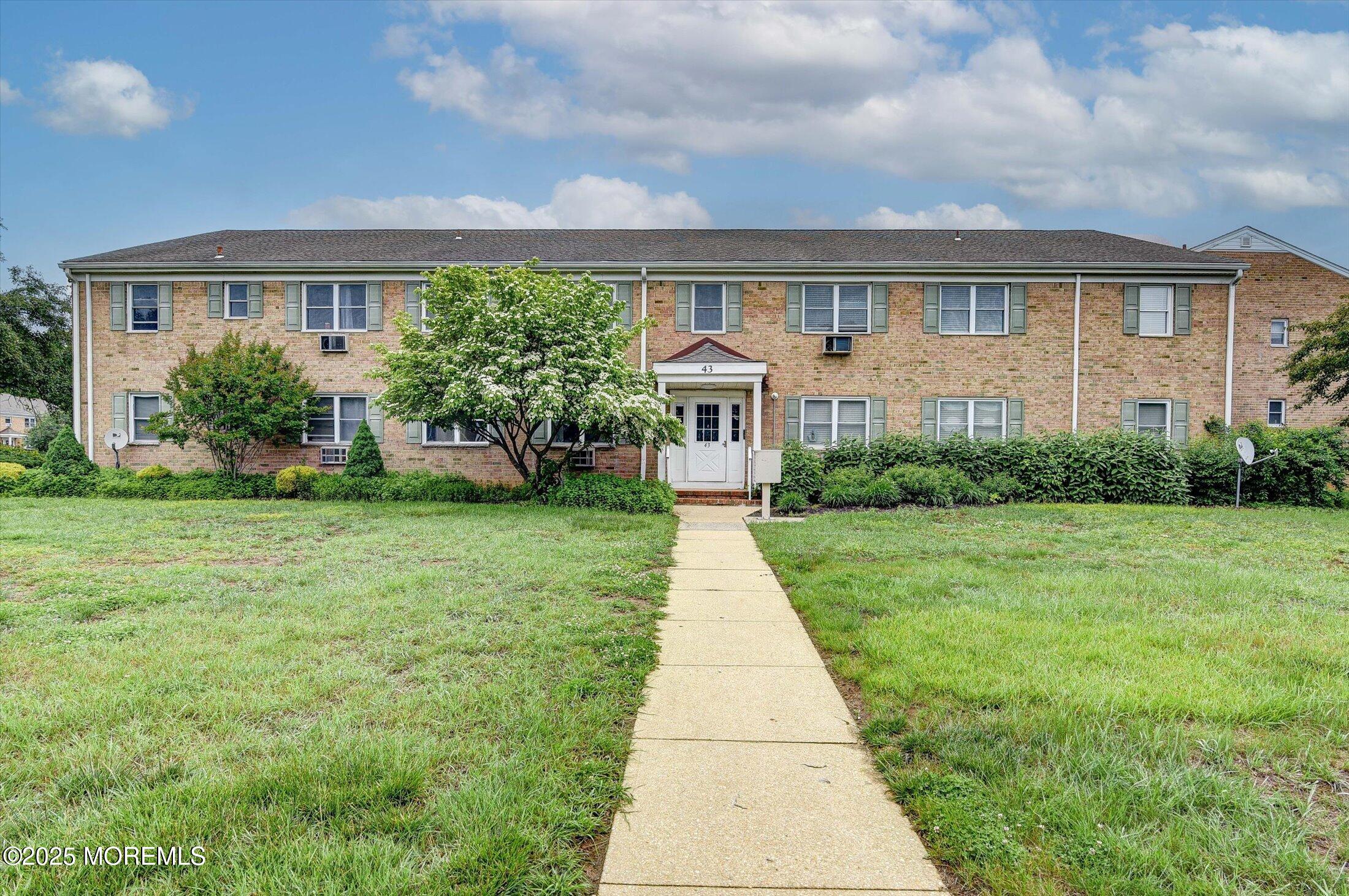 43 Manchester Court F, Freehold, NJ, 07728