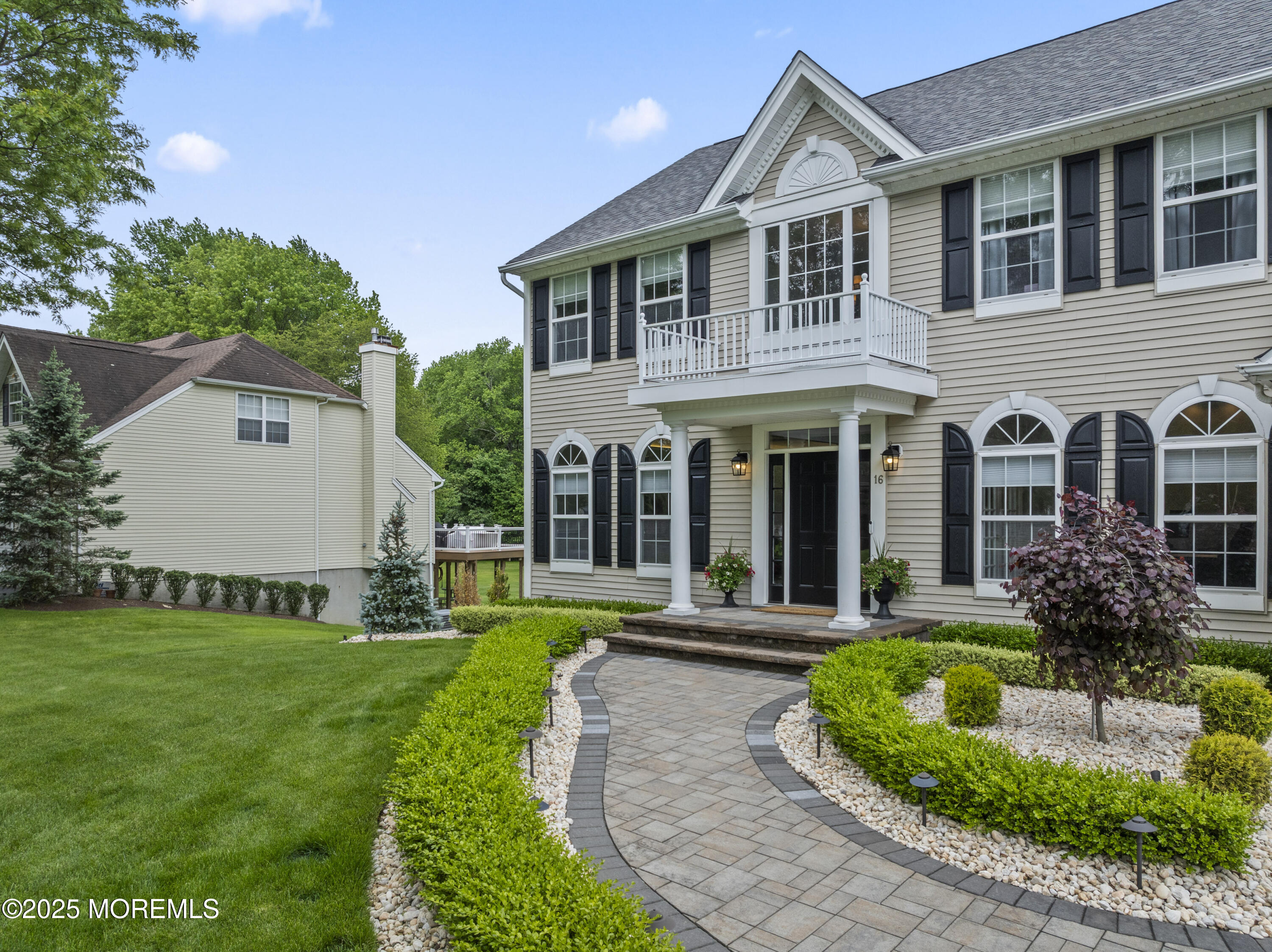 16 Wildflower Court, Manalapan, NJ, 07726