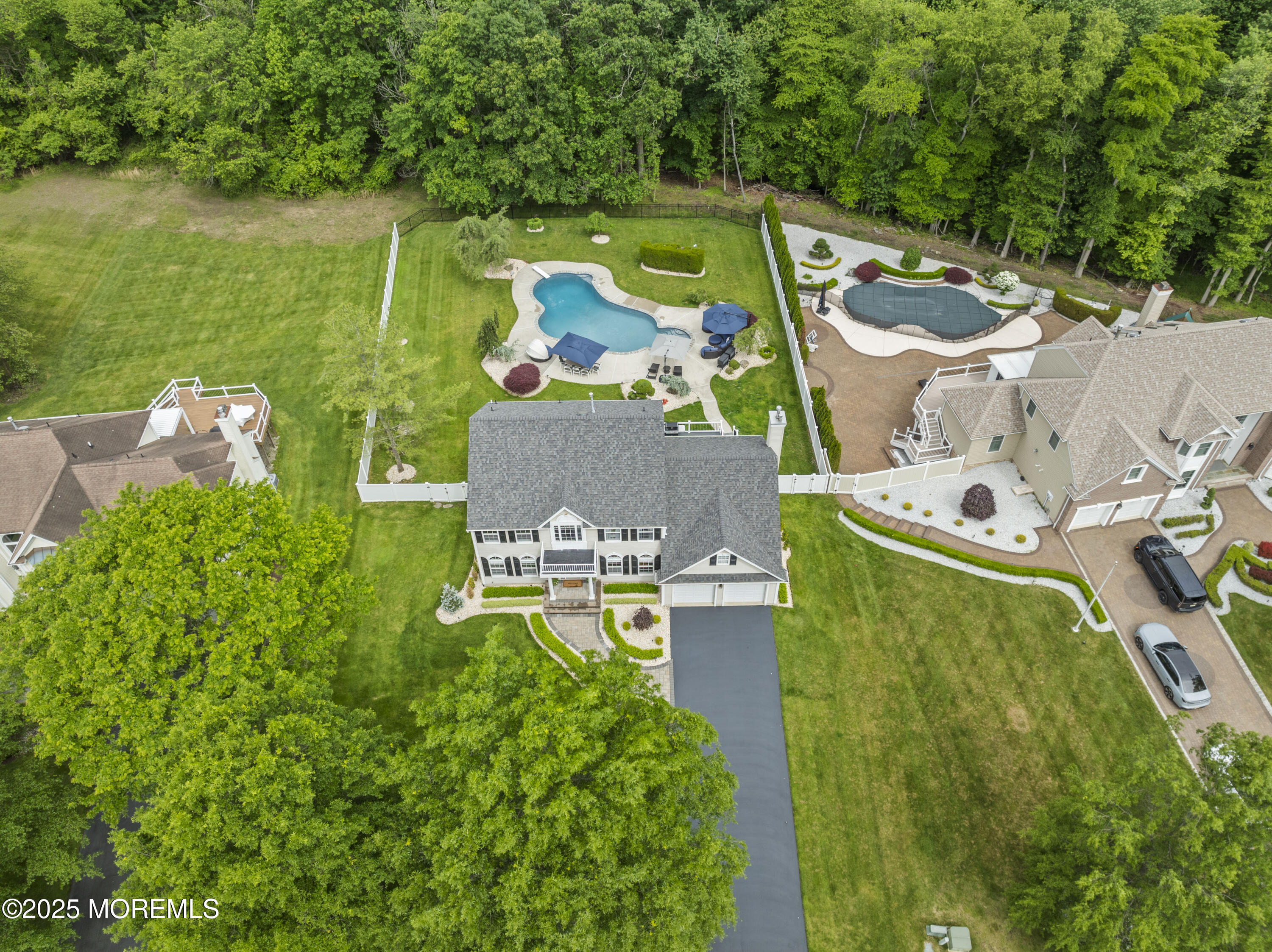 16 Wildflower Court, Manalapan, NJ, 07726