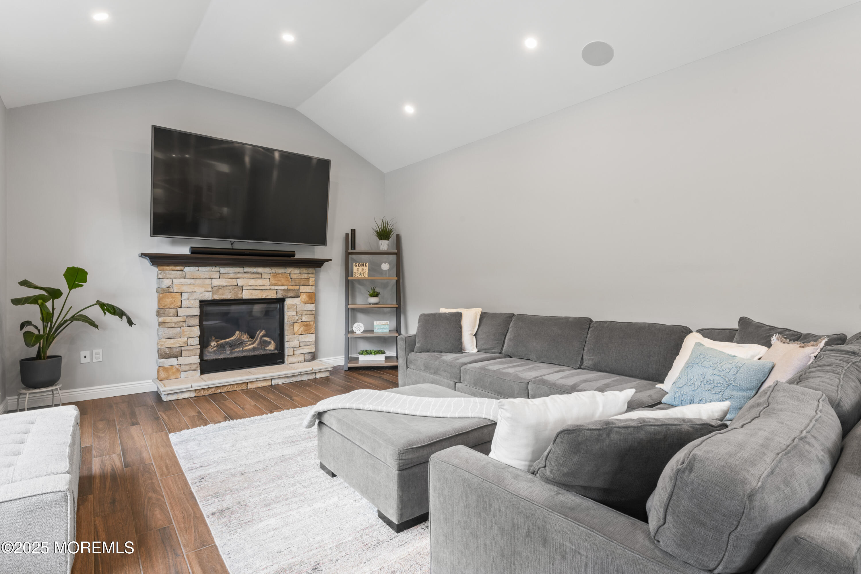 16 Wildflower Court, Manalapan, NJ, 07726 image 33