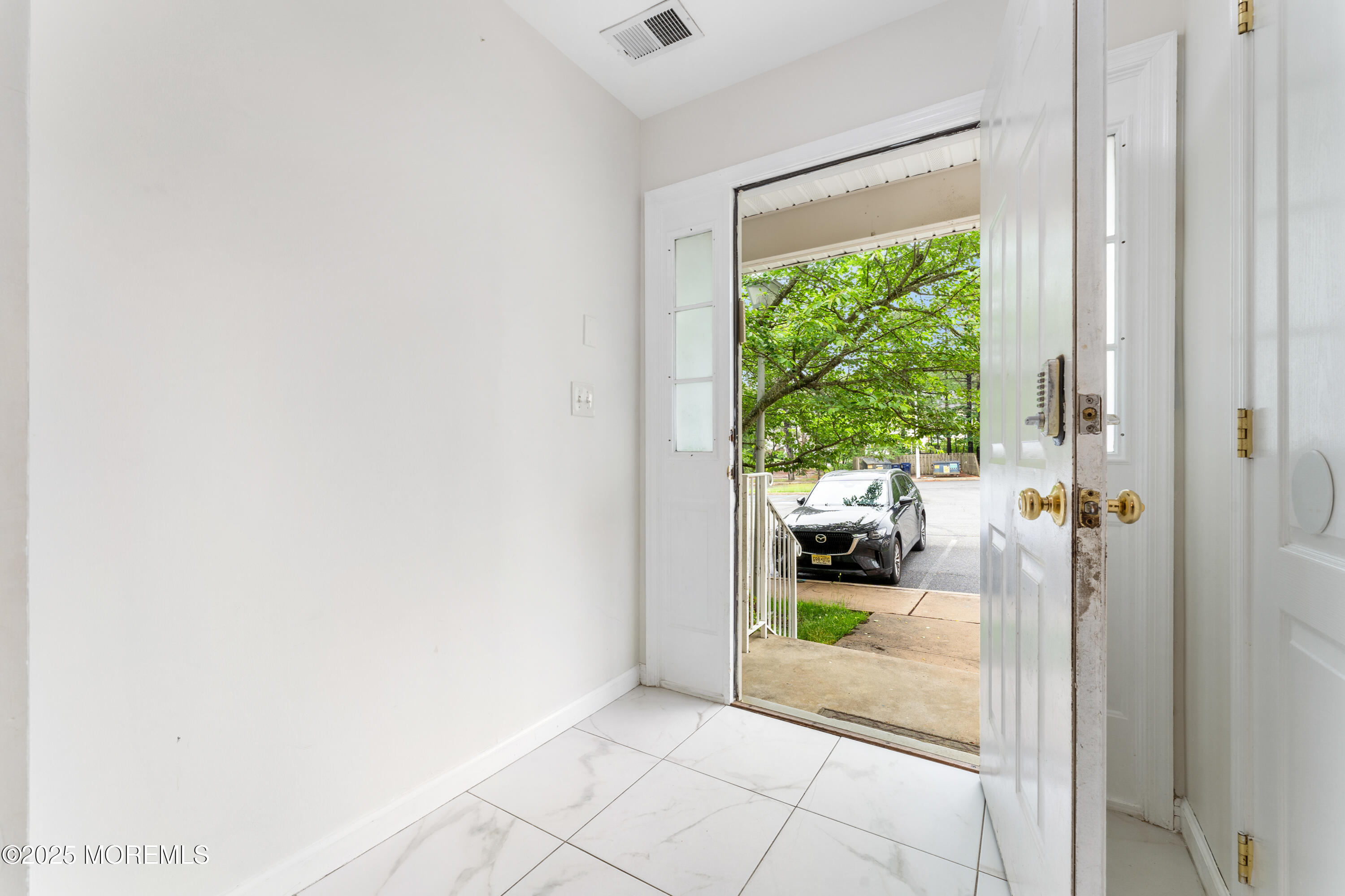 117 Liverpool Court, Lakewood, NJ, 08701