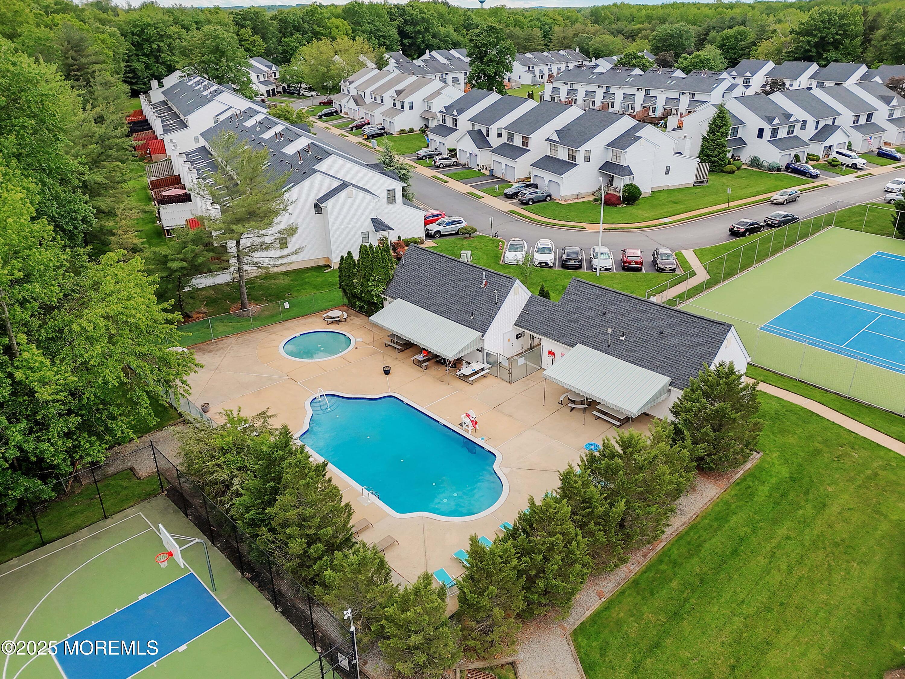 407 Oak Knoll Drive 40-7, Manalapan, NJ, 07726 image 26