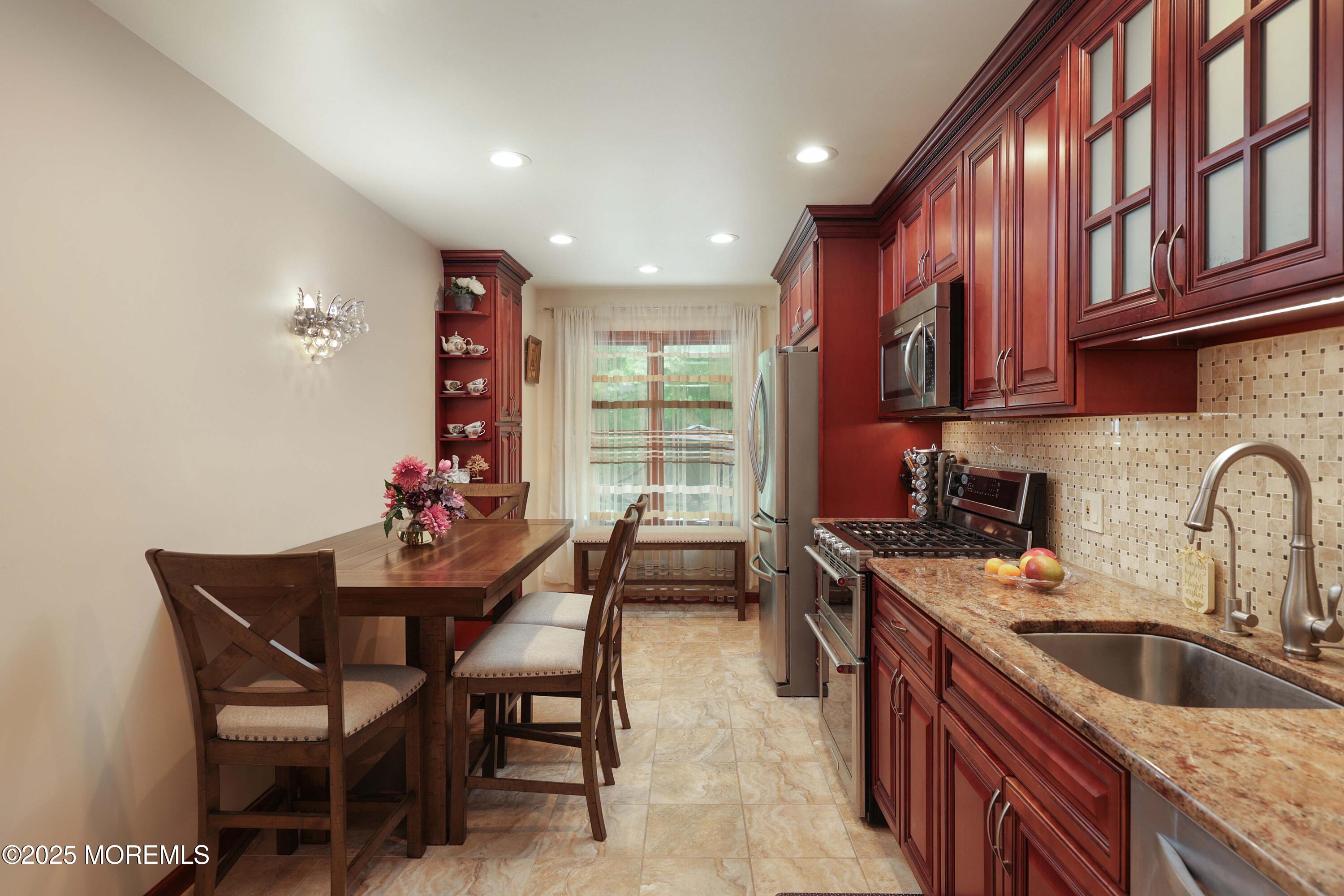 407 Oak Knoll Drive 40-7, Manalapan, NJ, 07726 image 10