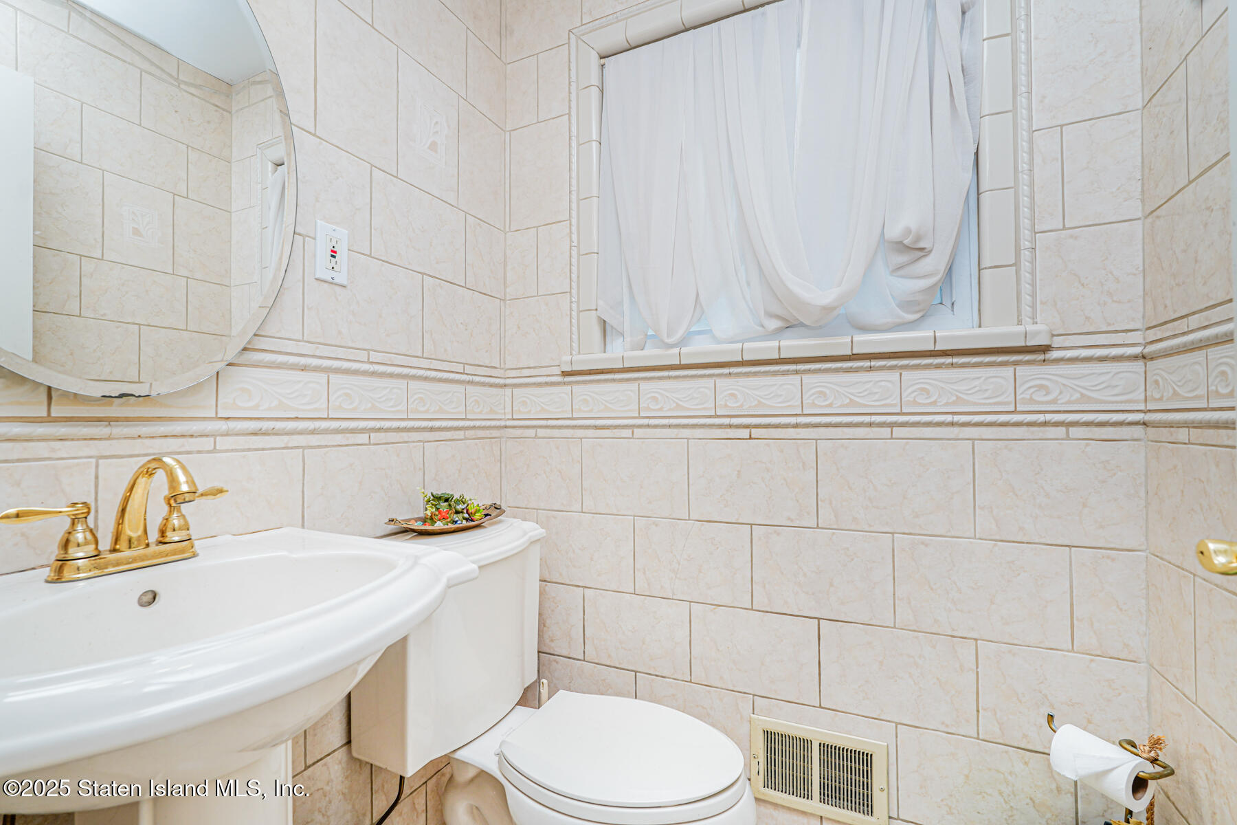 220 Woodrow Road, Staten Island, NY, 10312 image 6