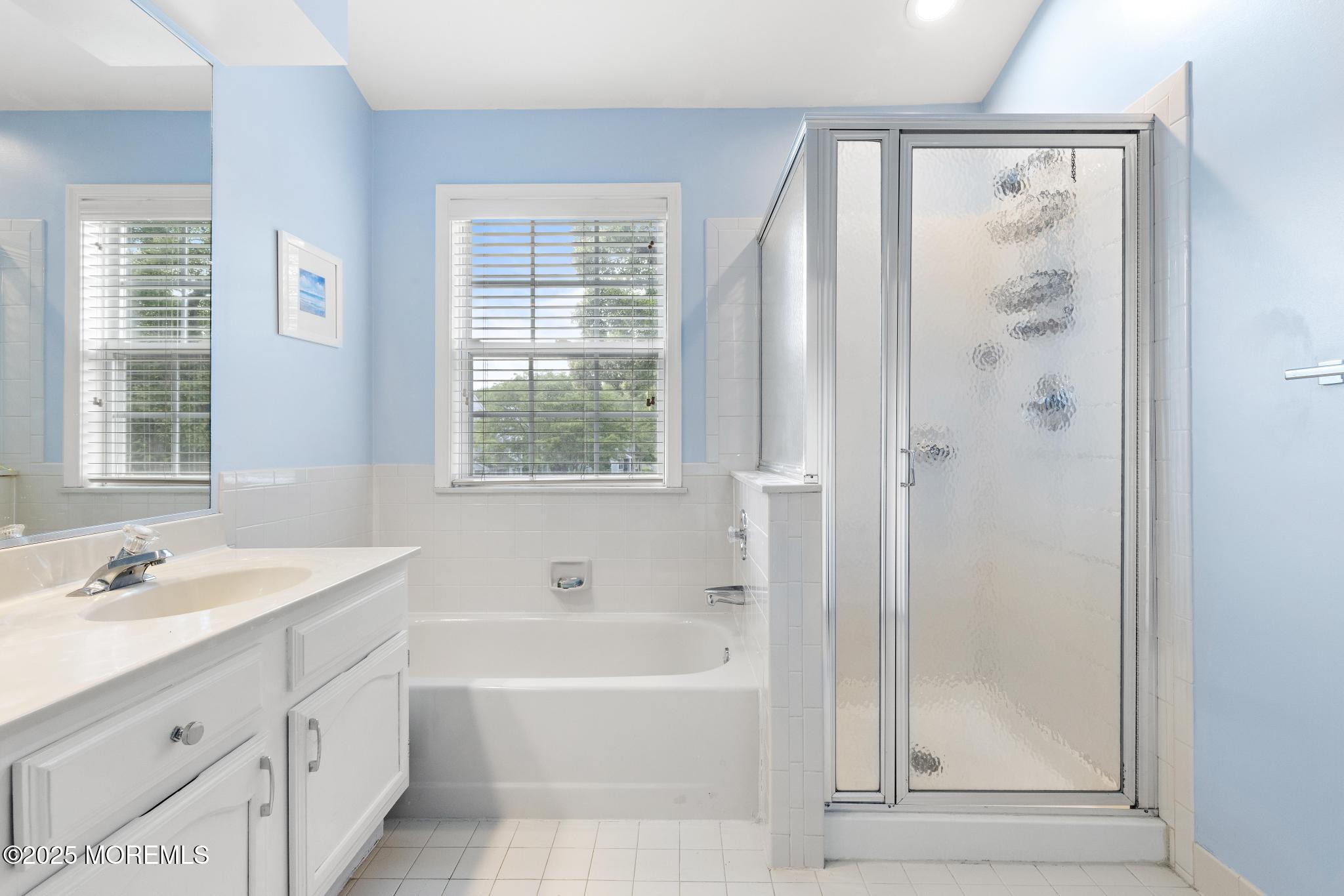 405 Hampton Court 15-4, Manalapan, NJ, 07726 image 25