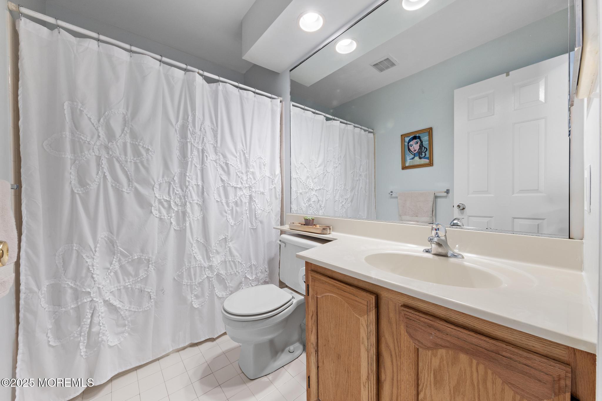 405 Hampton Court 15-4, Manalapan, NJ, 07726 image 27