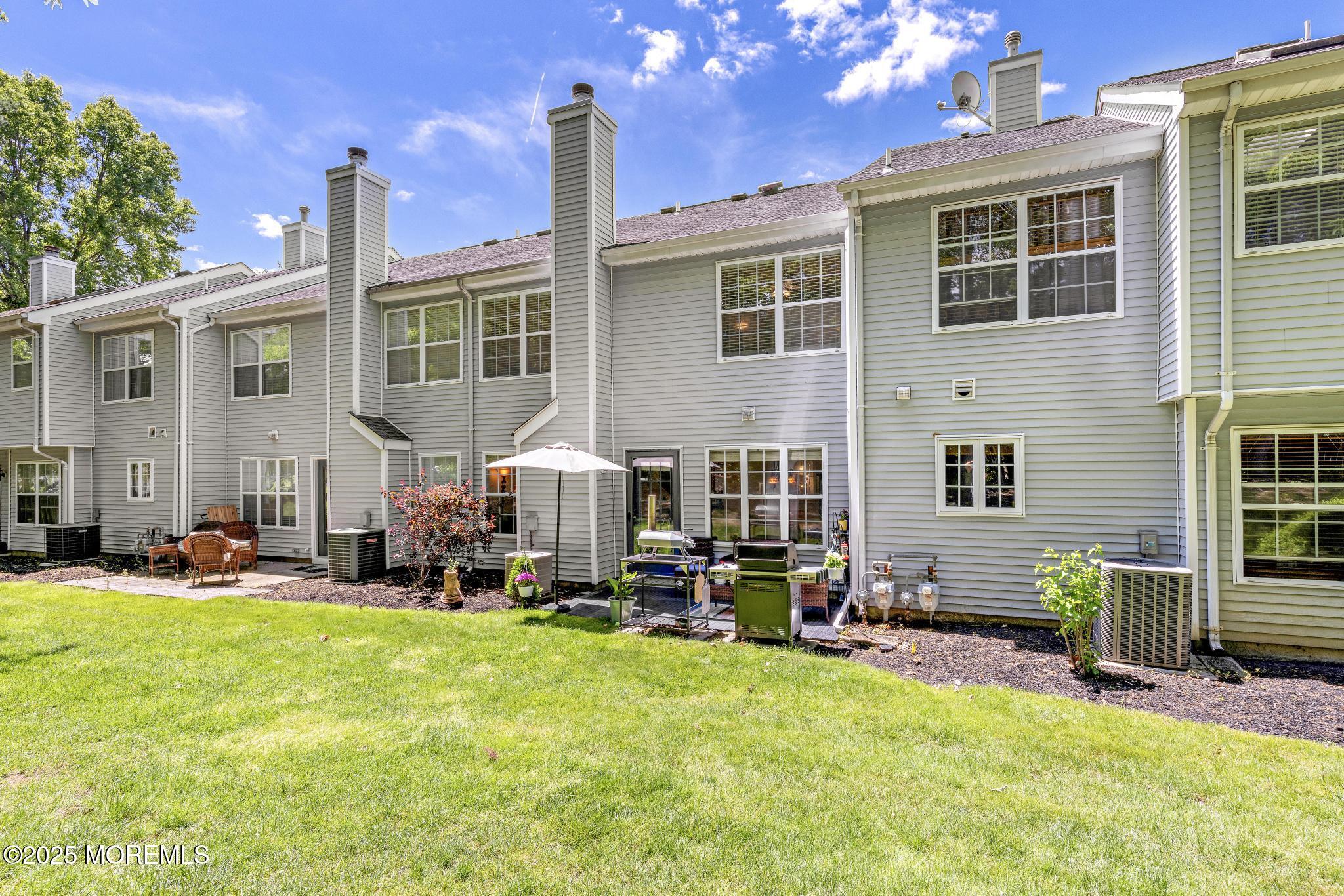 405 Hampton Court 15-4, Manalapan, NJ, 07726 image 33
