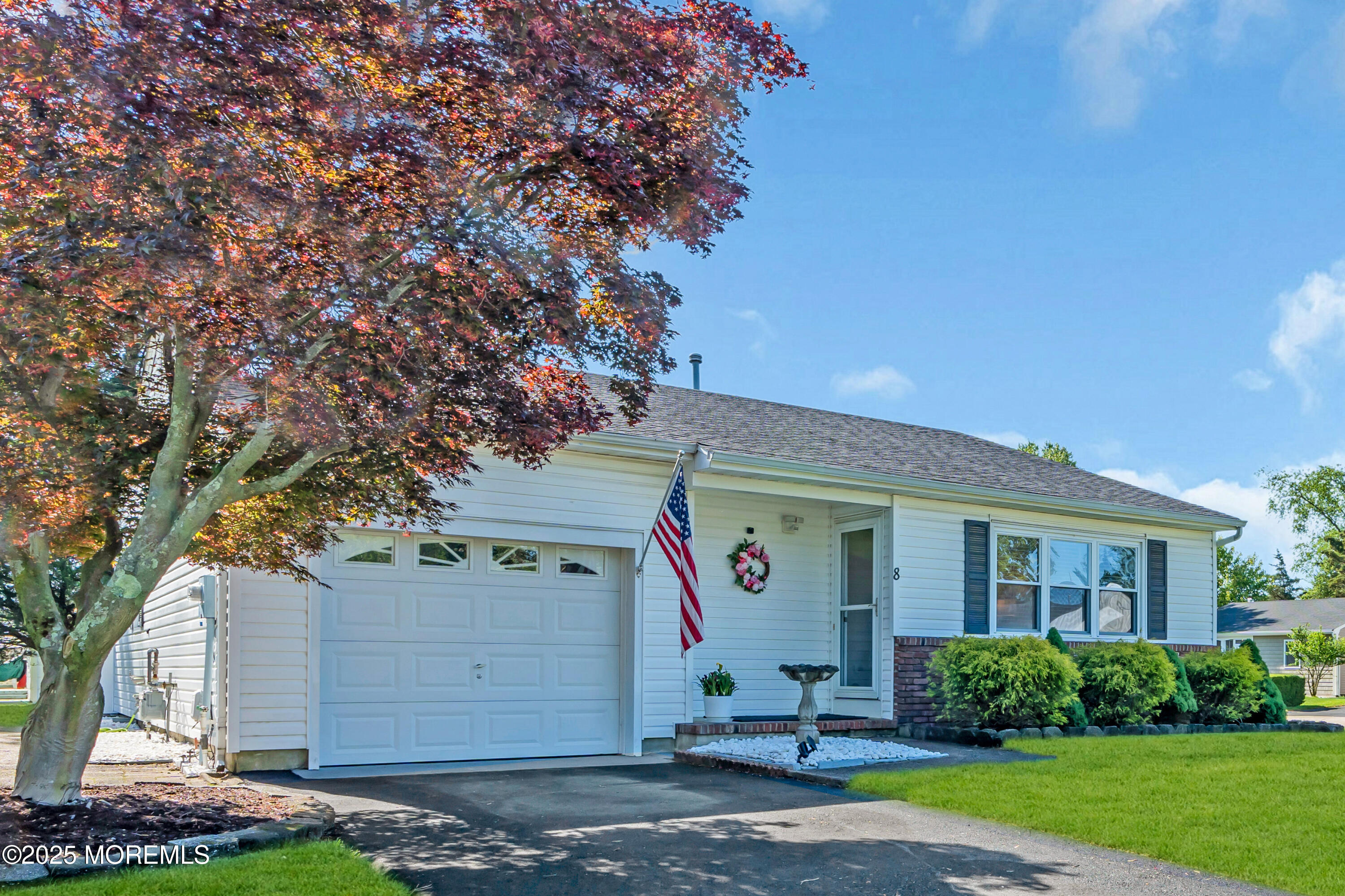 8 Brakenbury Court, Toms River, NJ, 08757