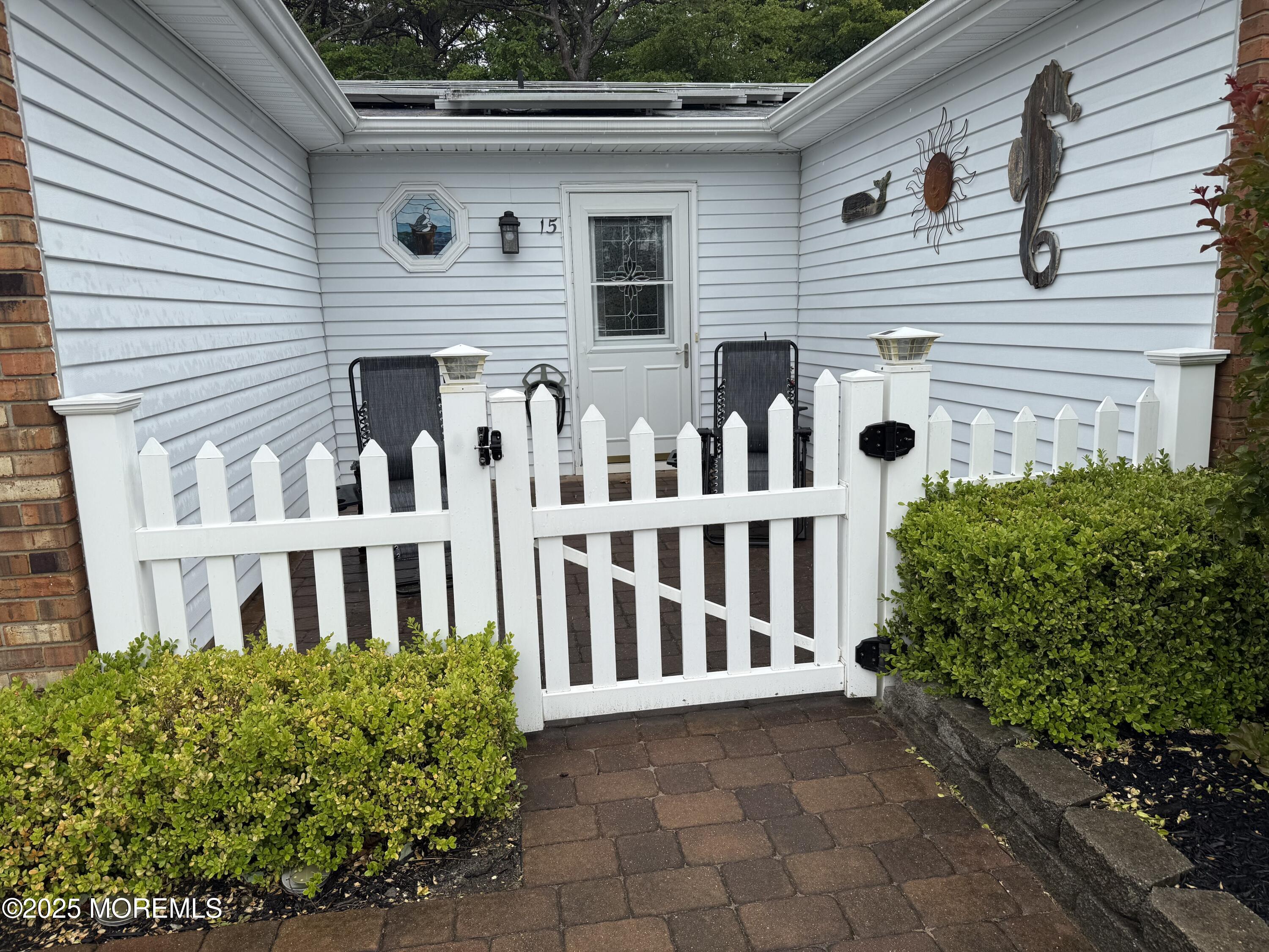 15 Tudor Court Image 4