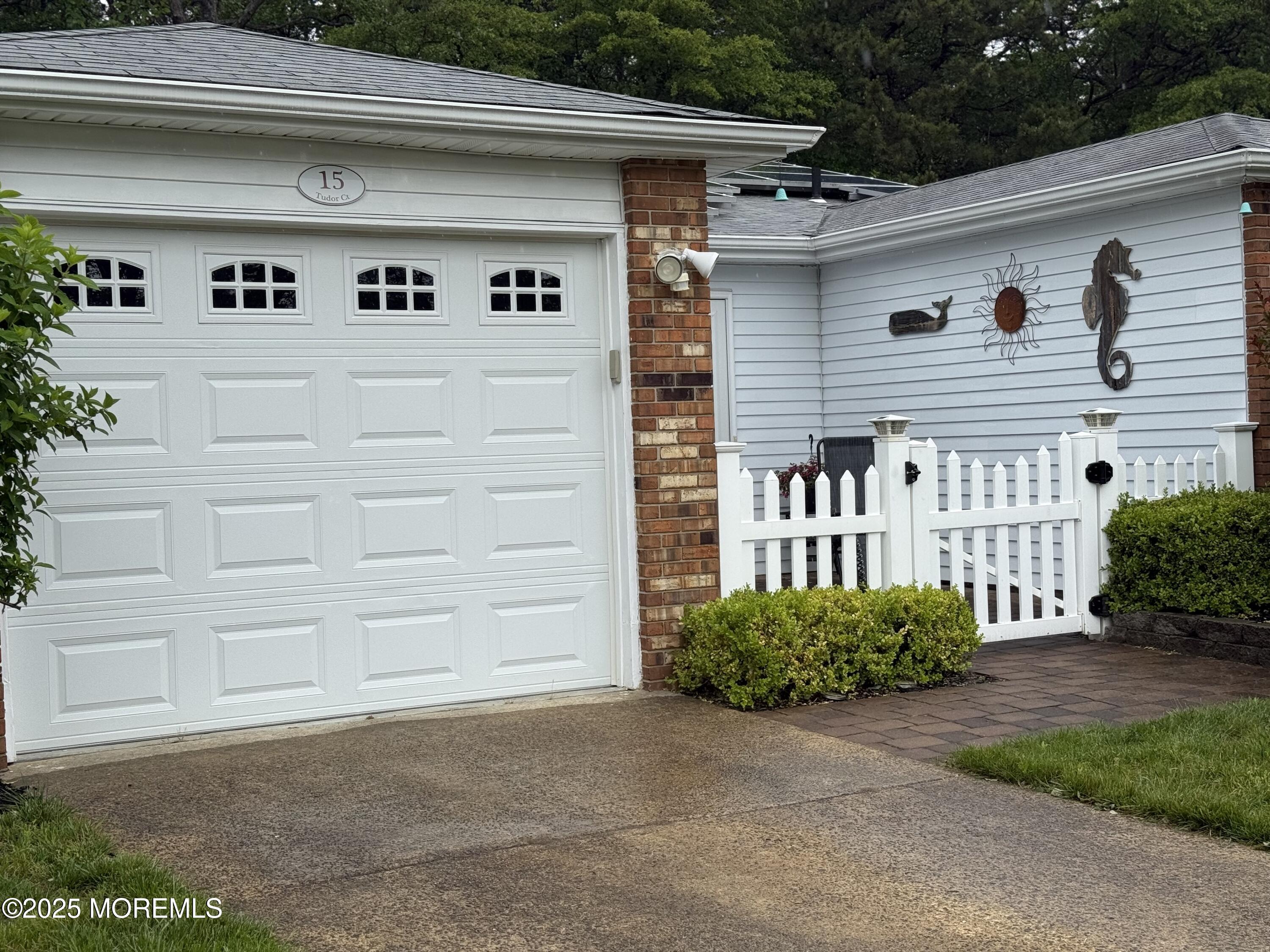 15 Tudor Court Image 3