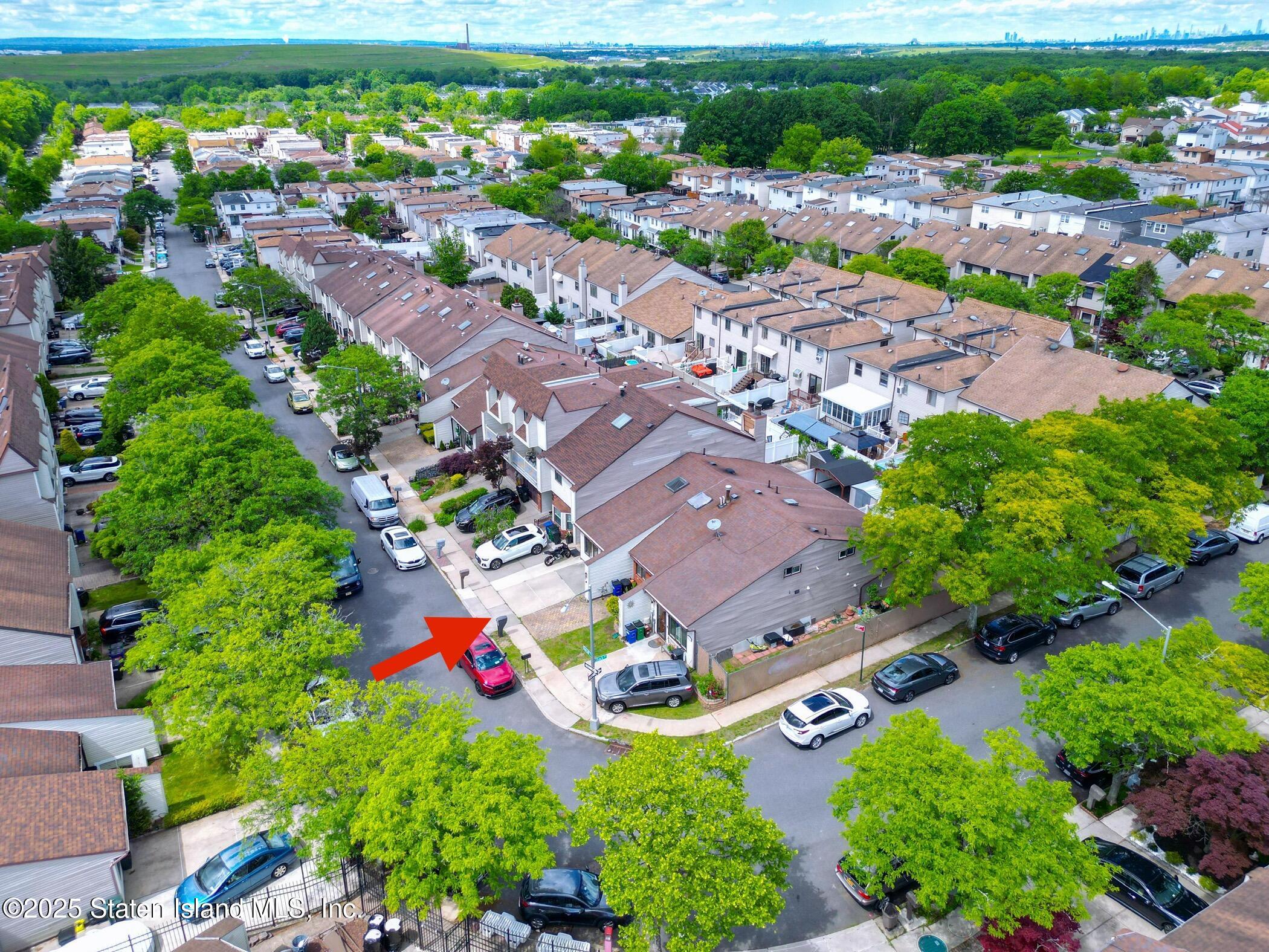 177 Russek Drive, Staten Island, NY, 10312 image 25