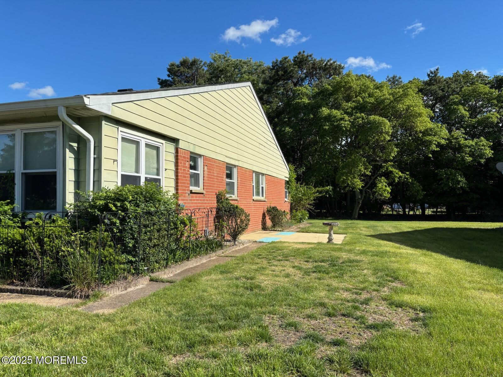10 Monmouth Lane B Image 3