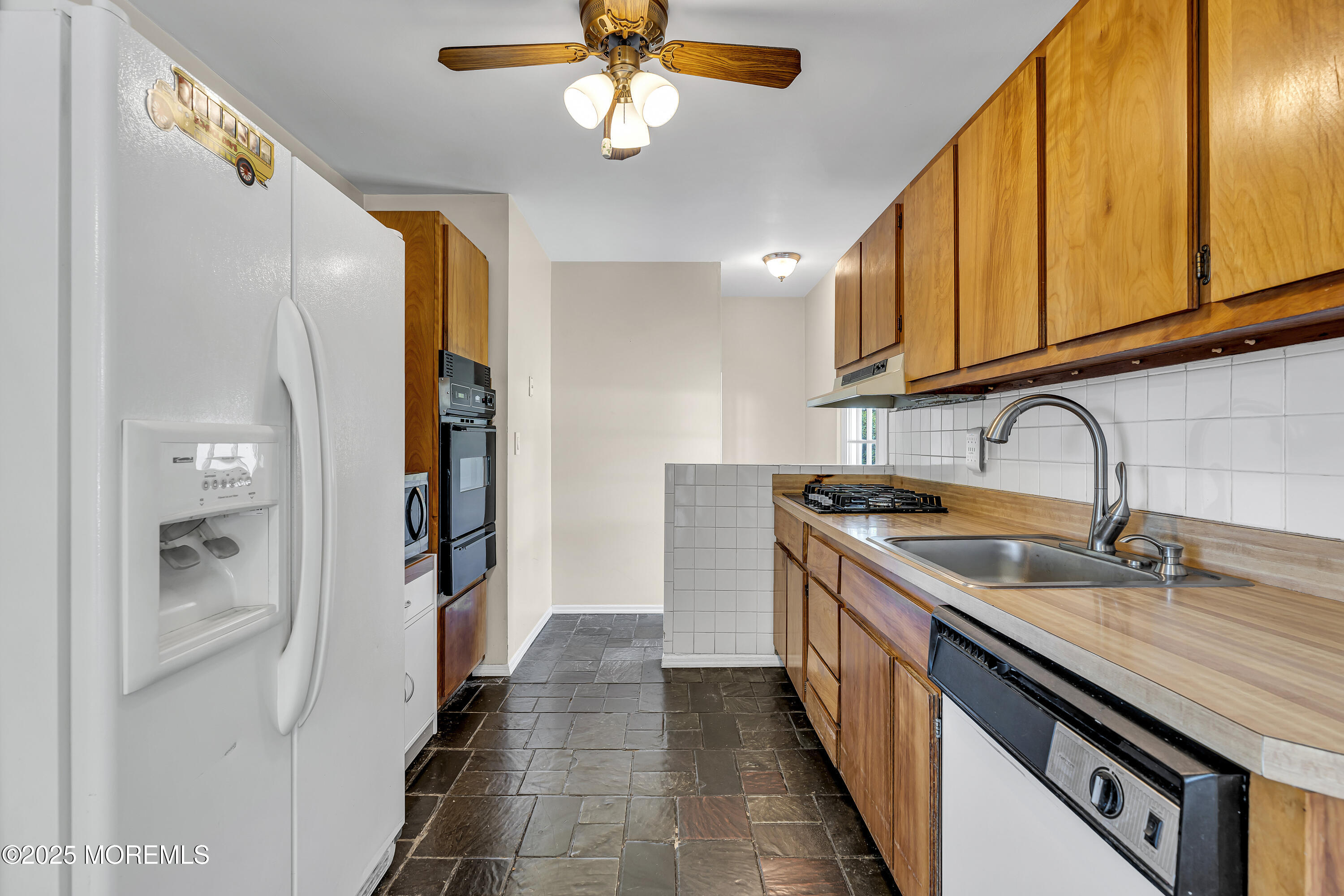 28 Roberta Drive, Howell, NJ, 07731 image 13