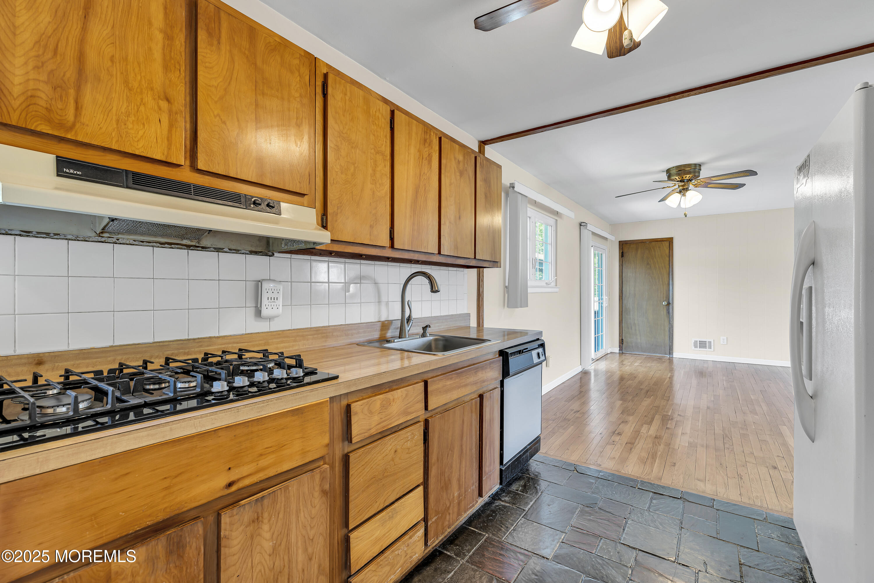 28 Roberta Drive, Howell, NJ, 07731 image 16