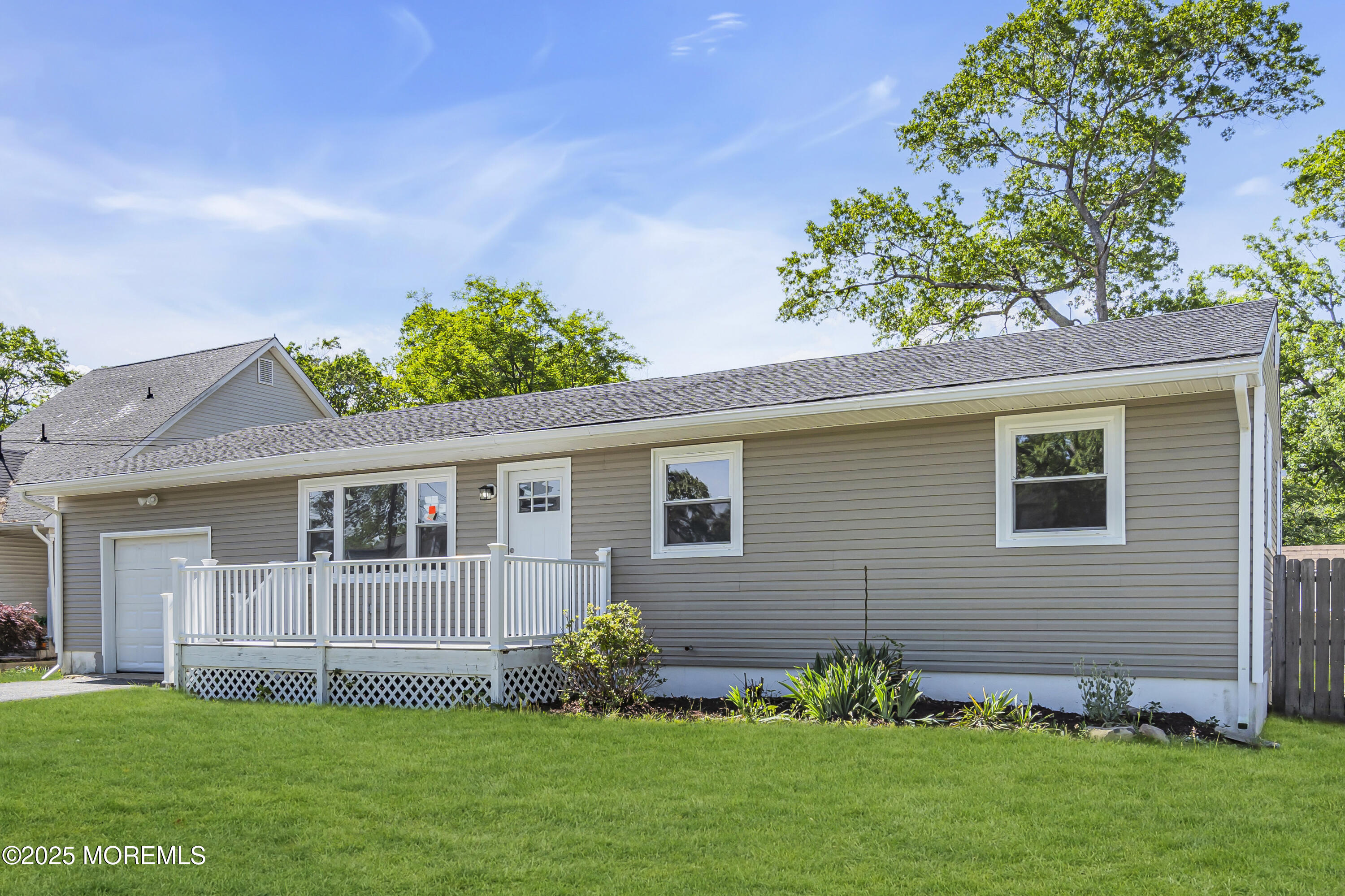 1624 Joffre Road Image 2