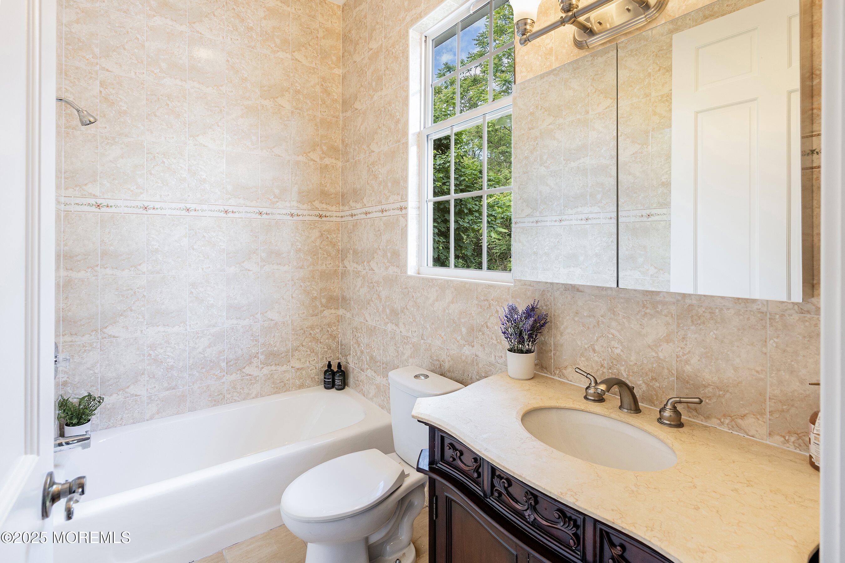 35 Sweetmans Lane, Manalapan, NJ, 07726 image 11
