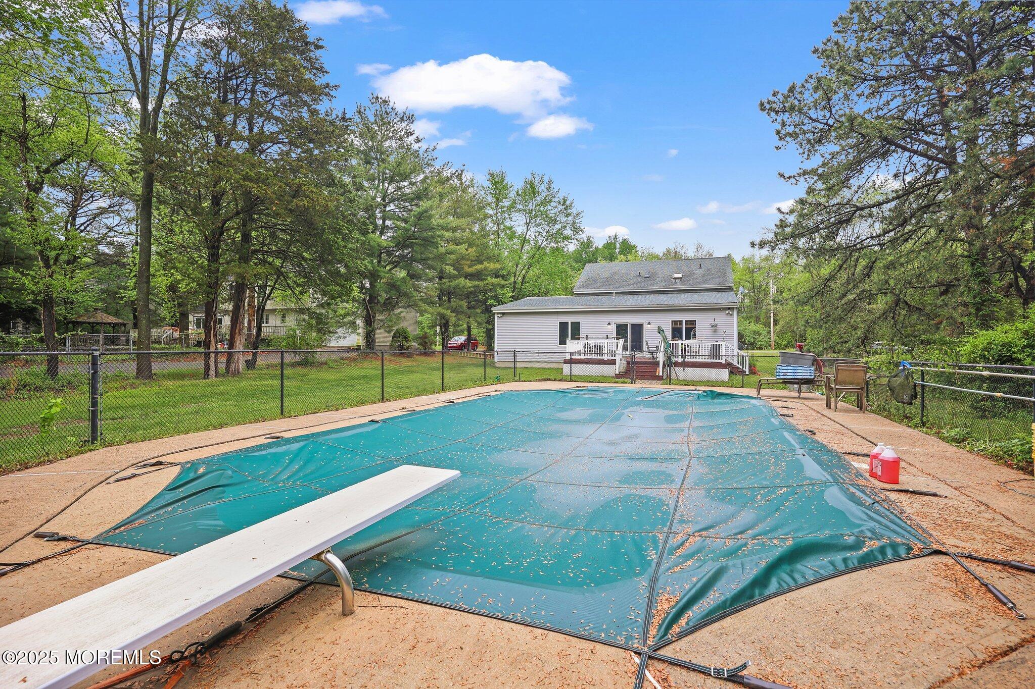 639 Eltone Road Image 3