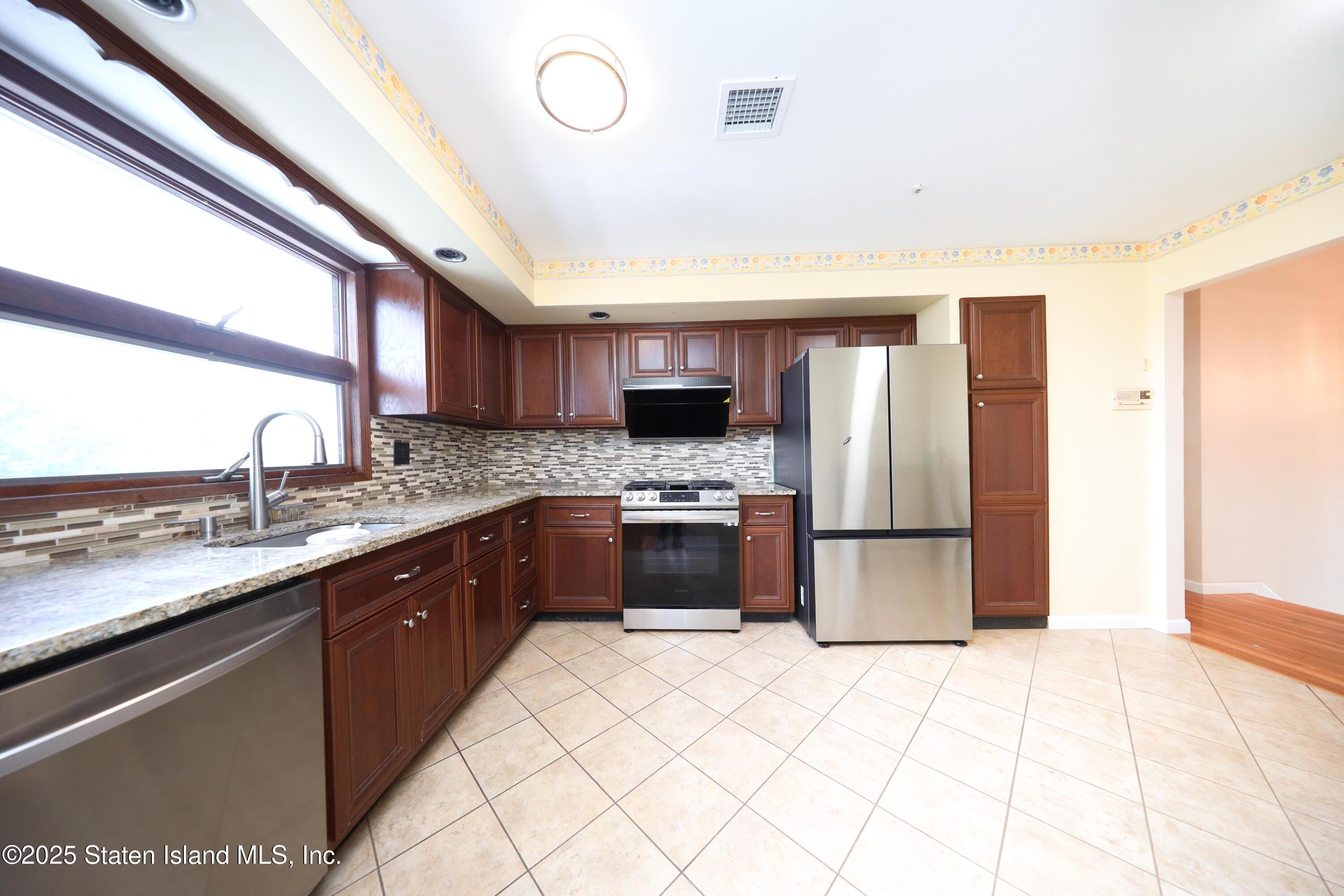 944 Woodrow Road, Staten Island, NY, 10312 image 11