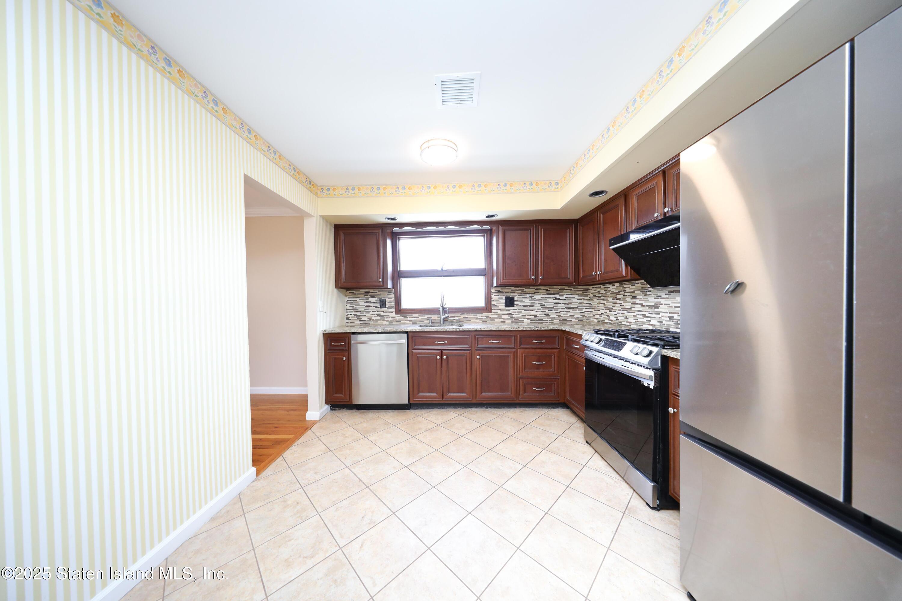 944 Woodrow Road, Staten Island, NY, 10312 image 10