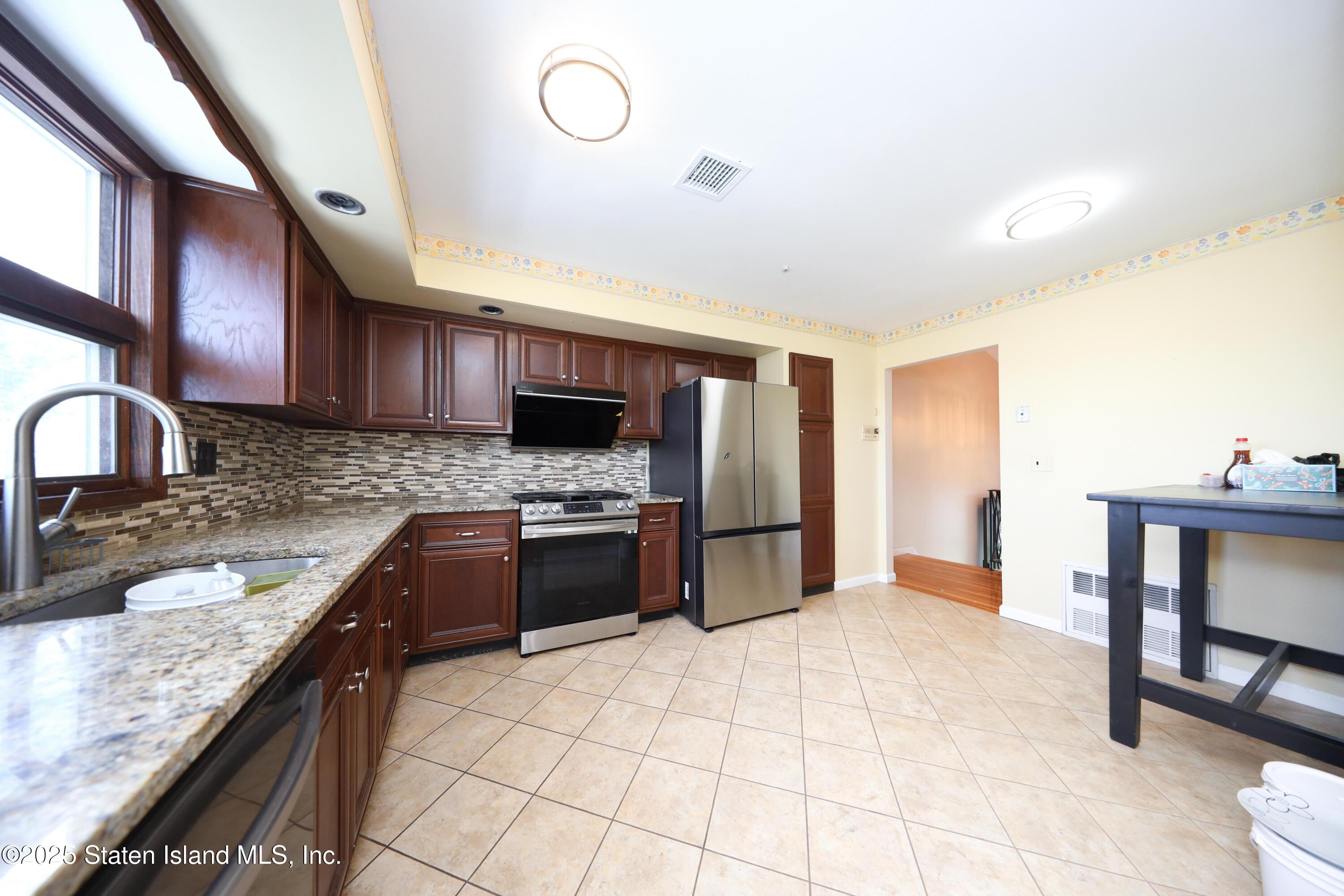 944 Woodrow Road, Staten Island, NY, 10312 image 12