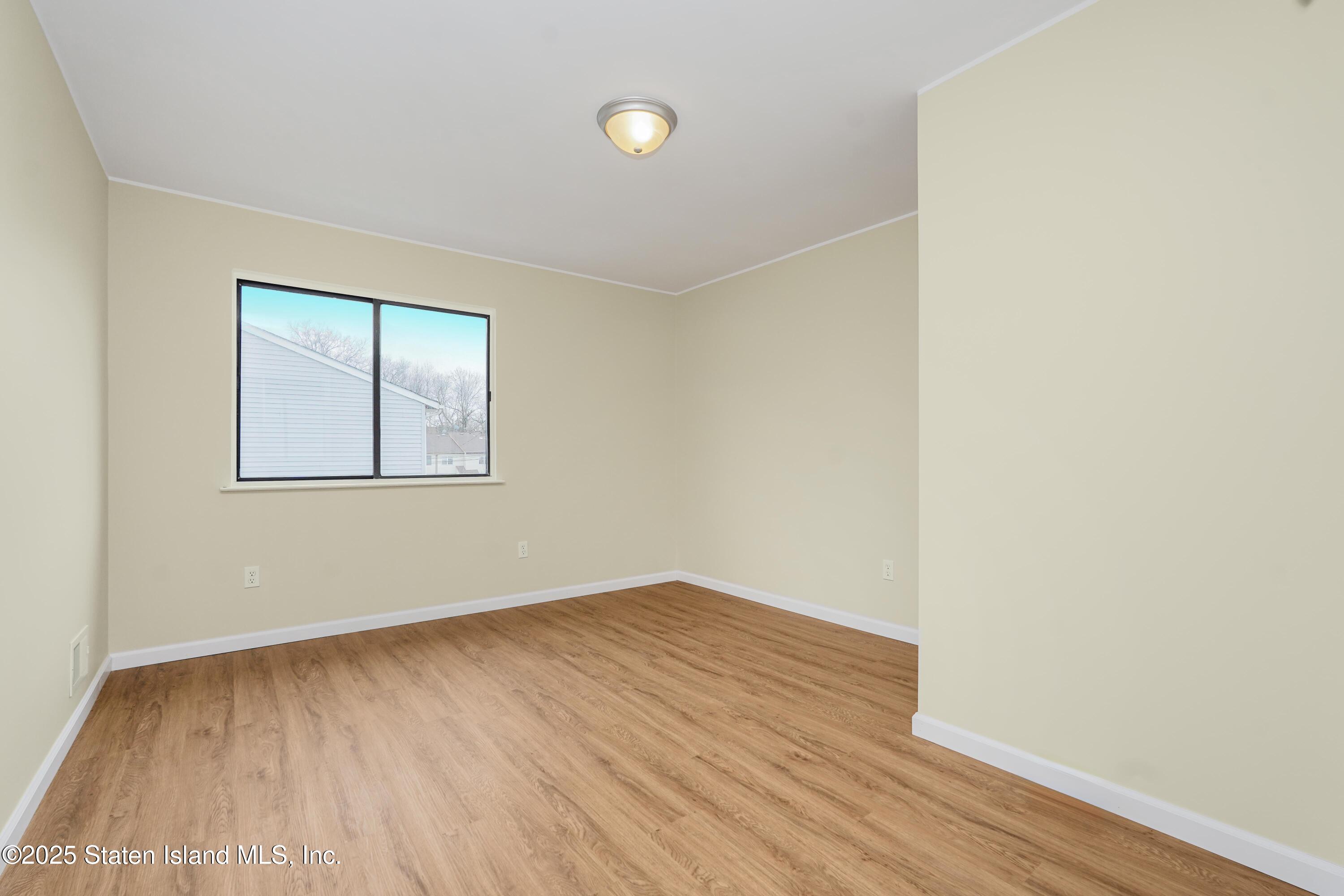 694 Elbe Avenue A, Staten Island, NY, 10304 image 36