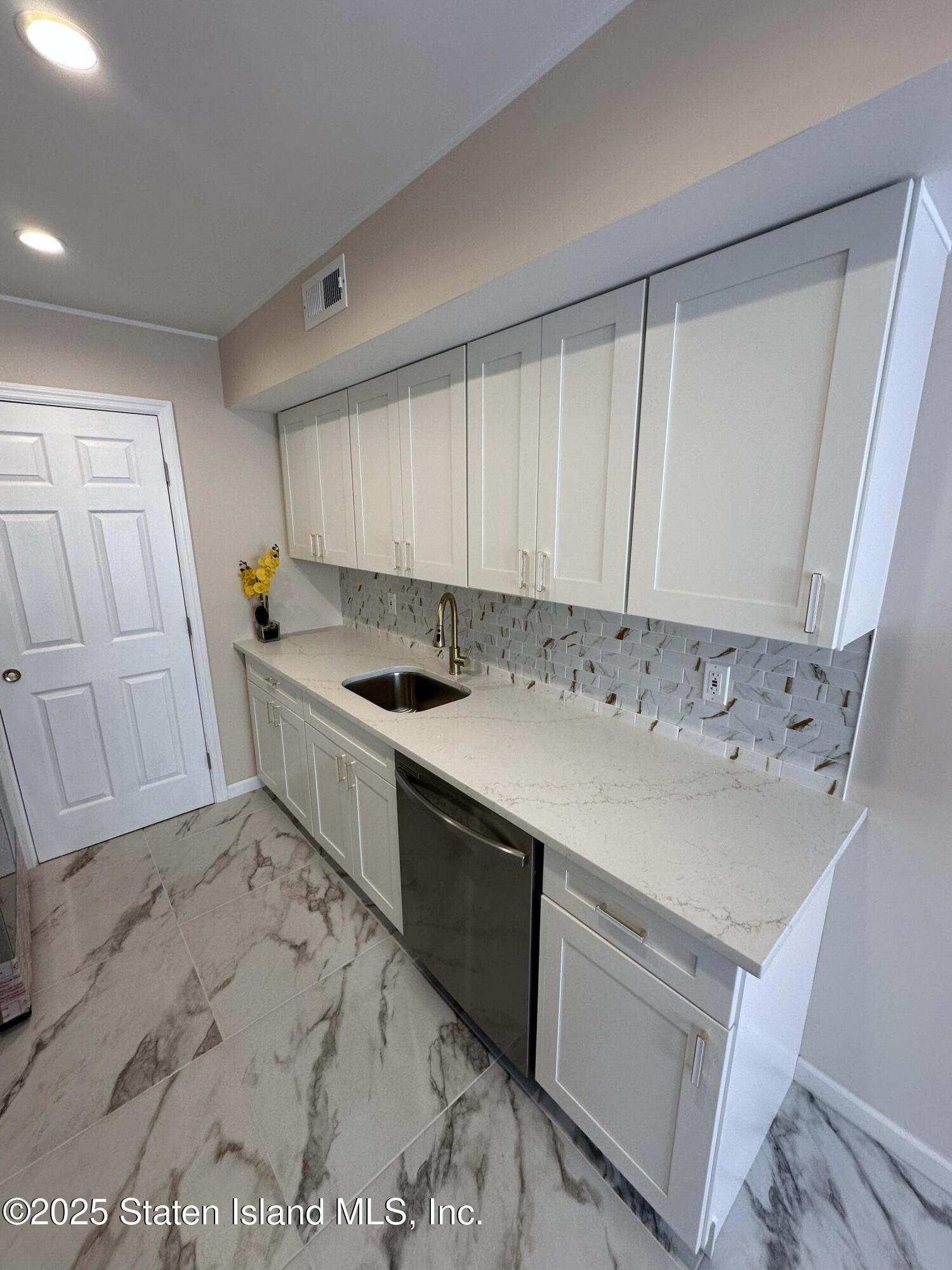 694 Elbe Avenue A, Staten Island, NY, 10304 image 16