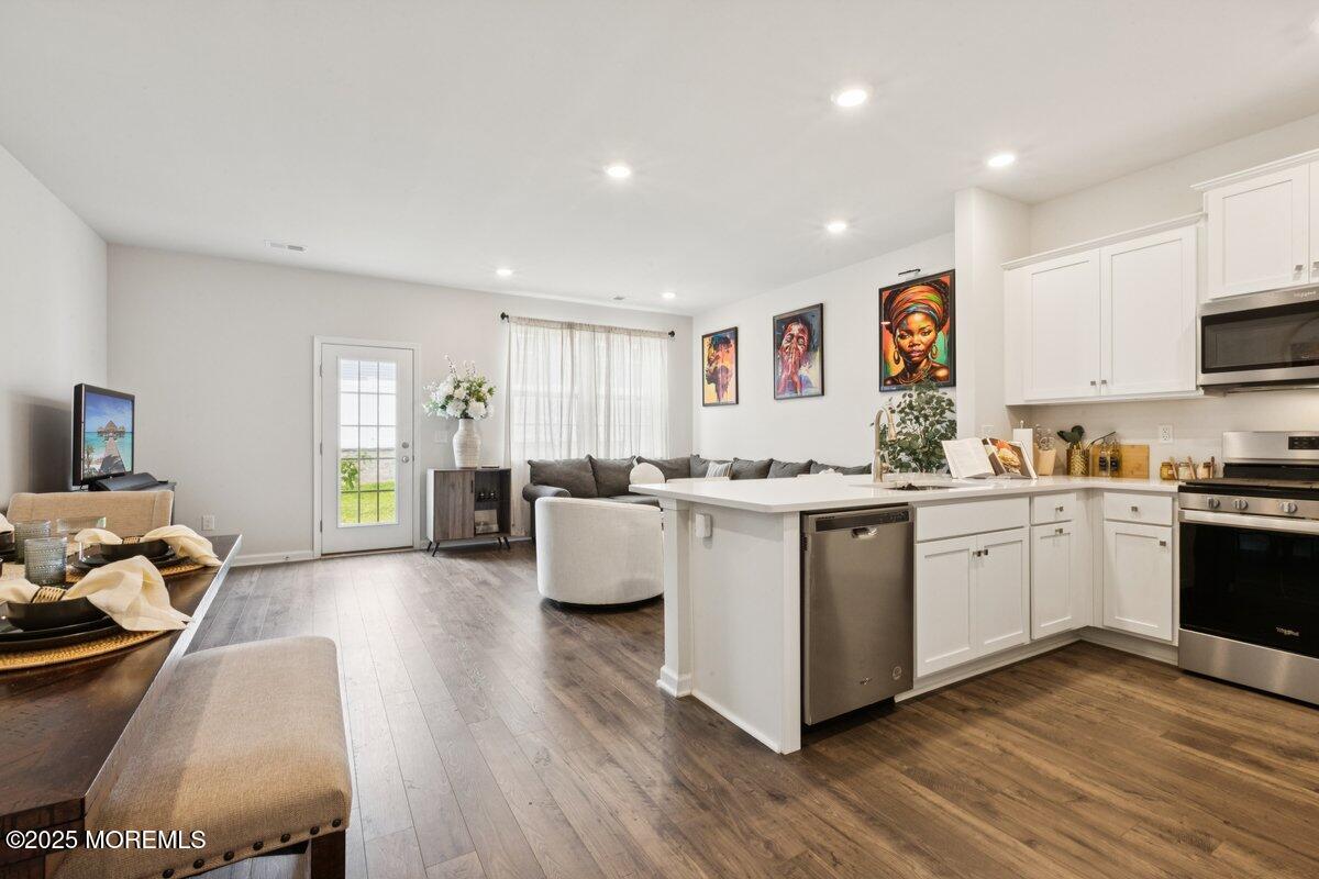 51 Peregrine Way Image 5